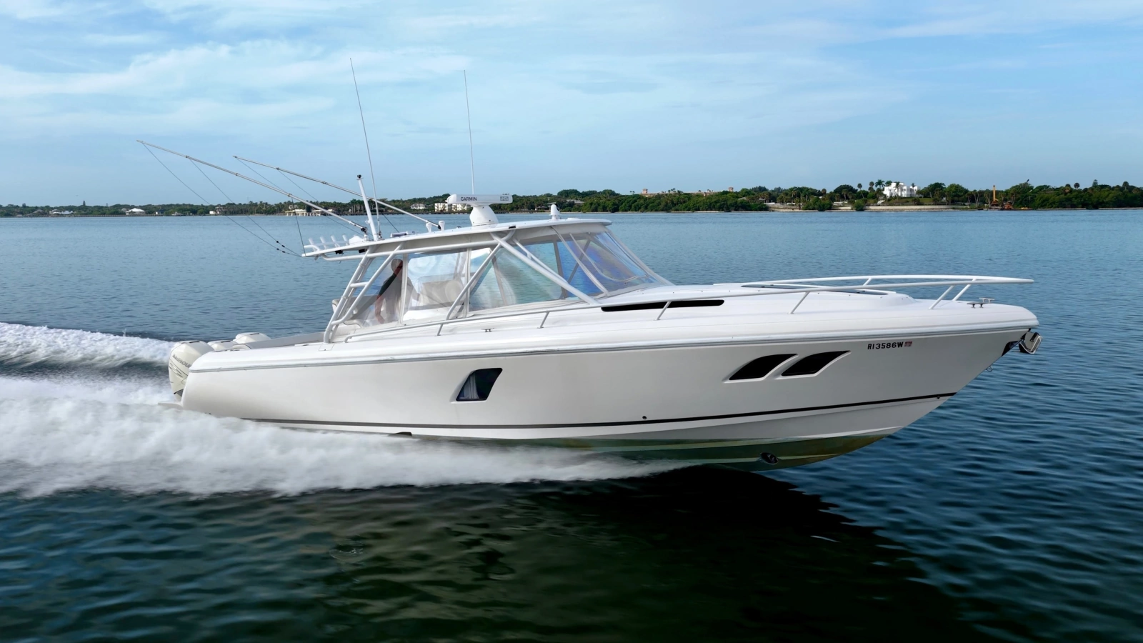 Legacy 40ft Intrepid Yacht For Sale