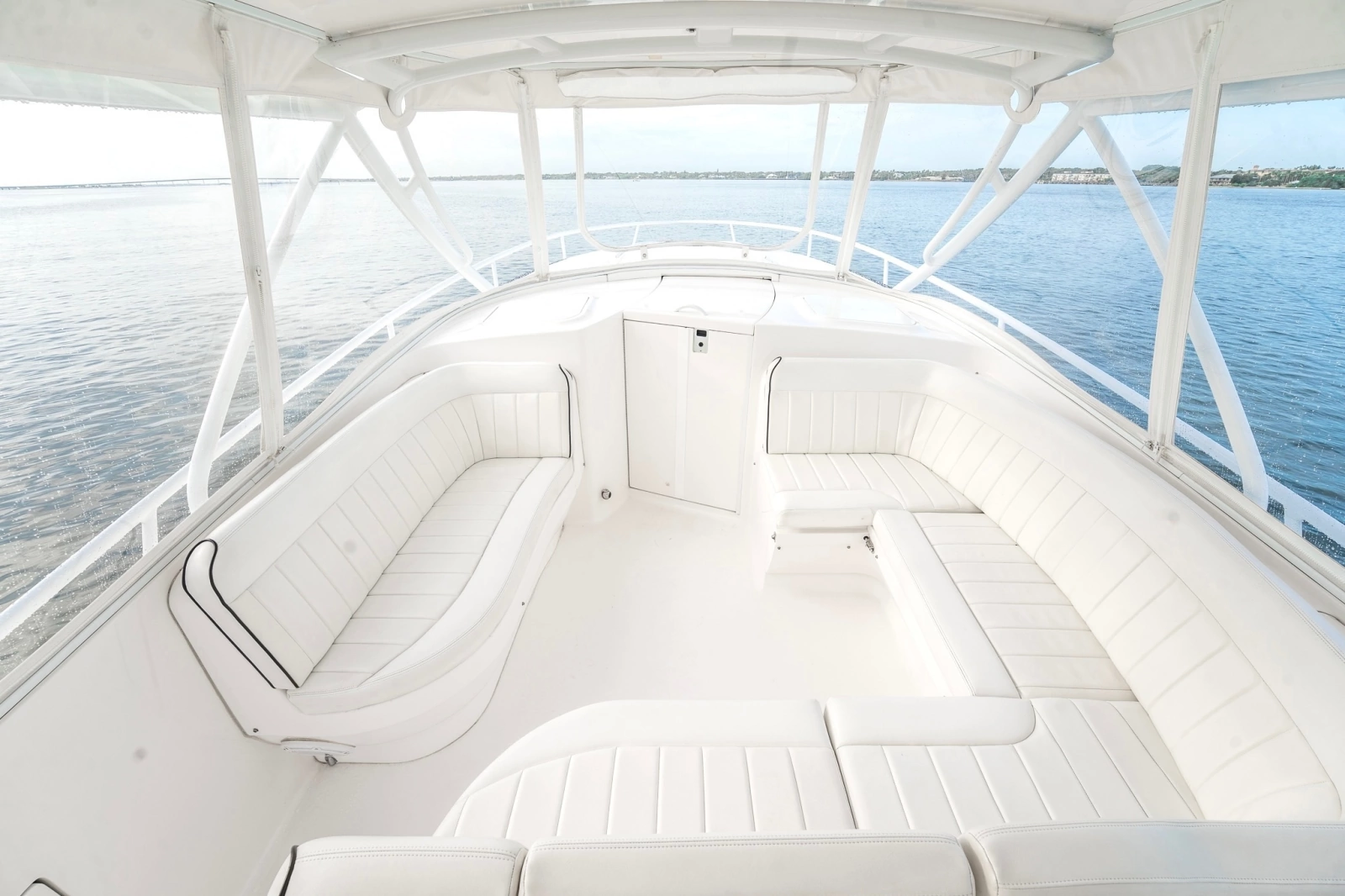 Legacy 40ft Intrepid Yacht For Sale