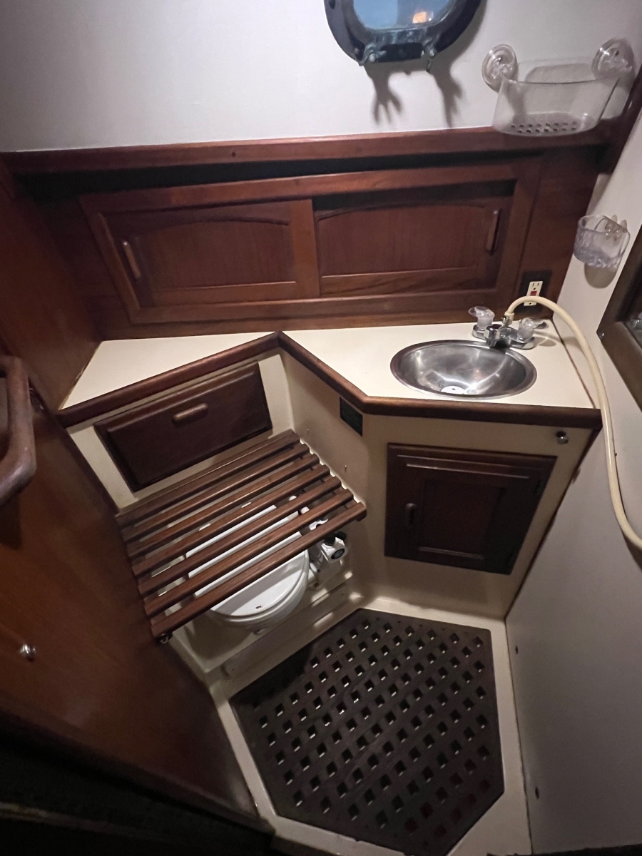 1982 Pacific Seacraft 