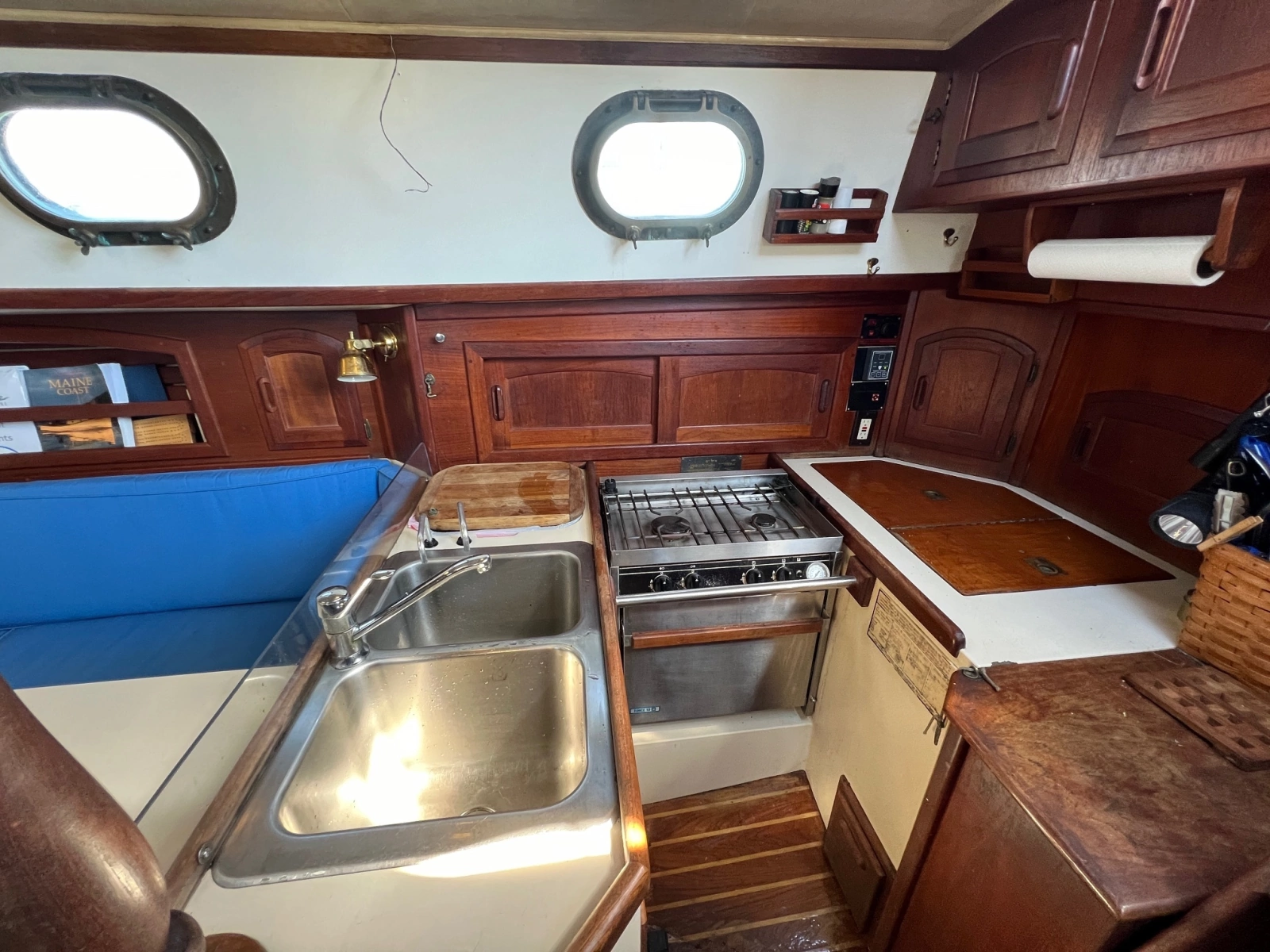 Oriane 37ft Pacific Seacraft Yacht For Sale