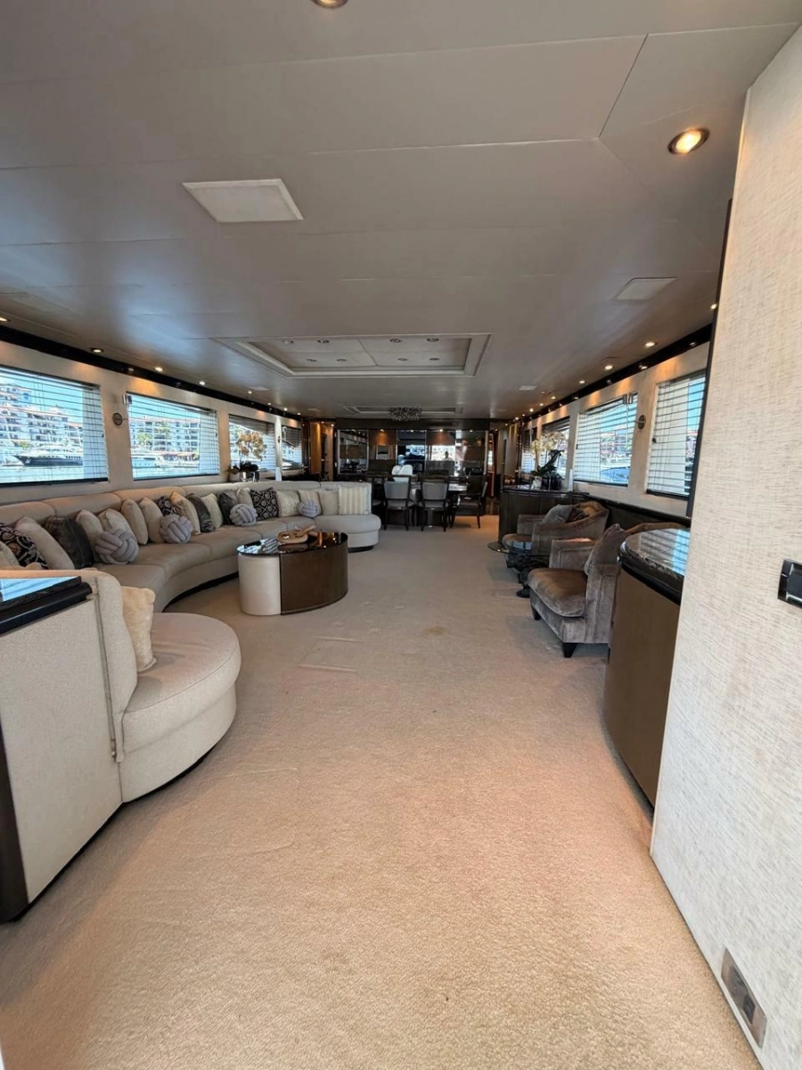 Main Saloon 3