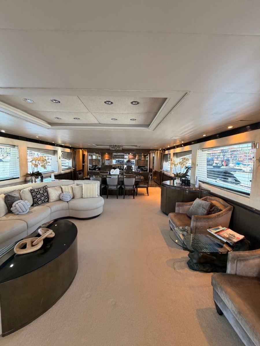 Main Saloon 1