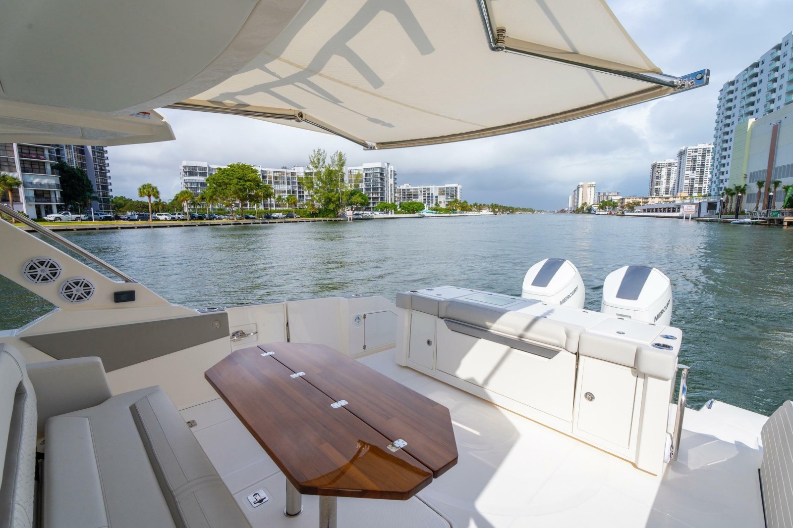 2024 Tiara Yachts 43 LS
