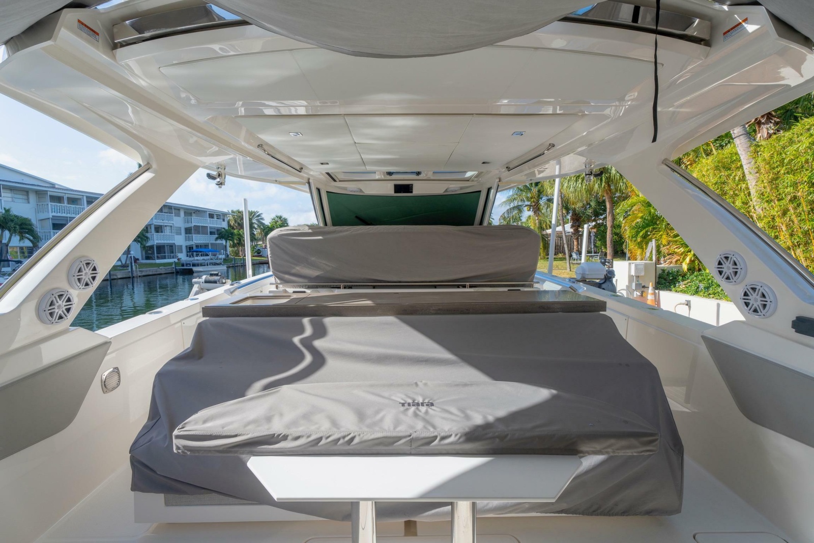 2024 Tiara Yachts 43 LS