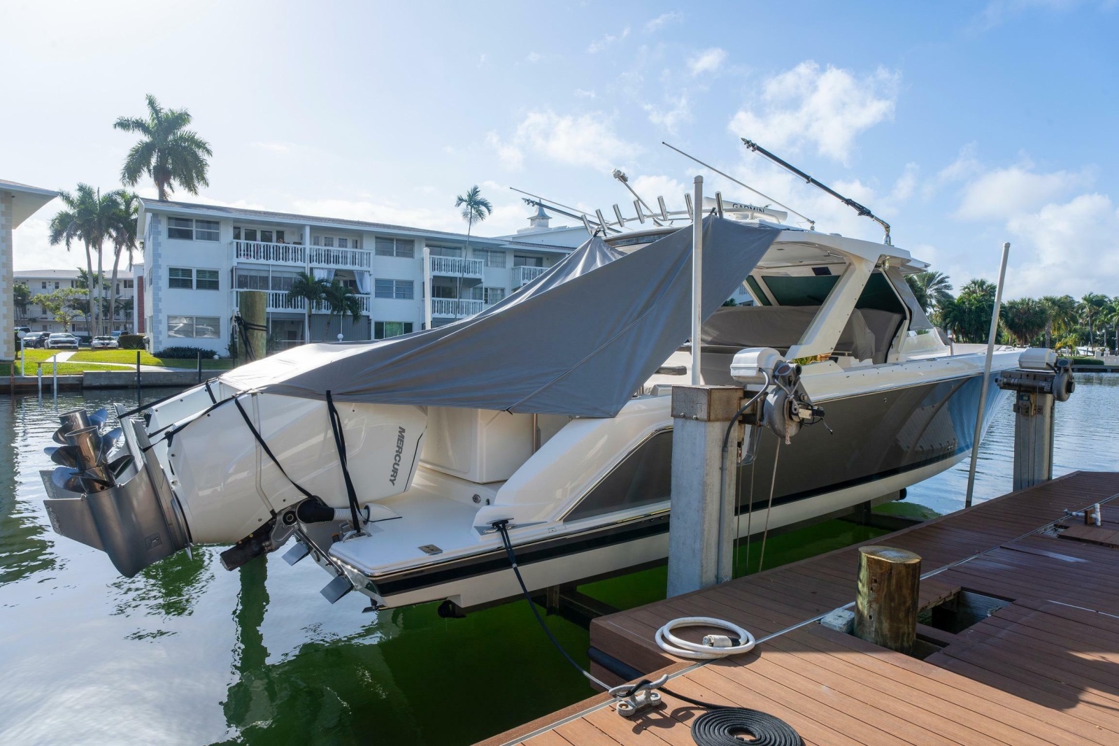 2024 Tiara Yachts 43 LS
