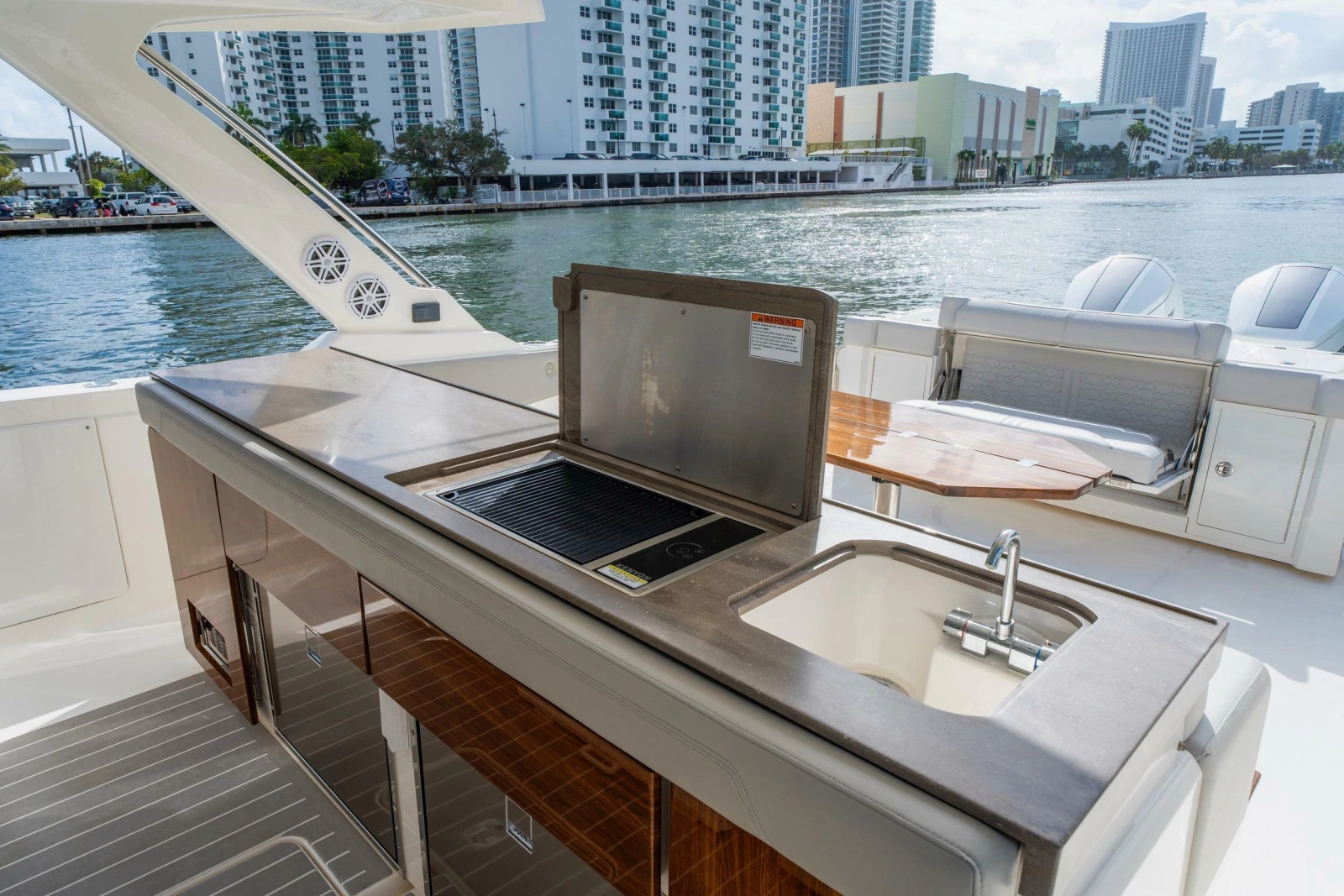 2024 Tiara Yachts 43 LS