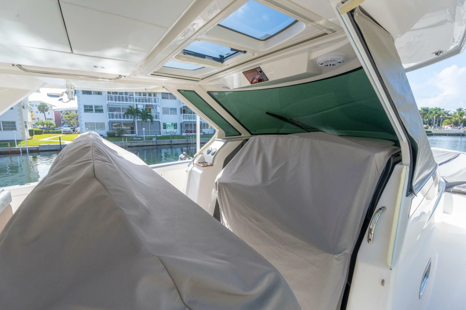 2024 Tiara Yachts 43 LS