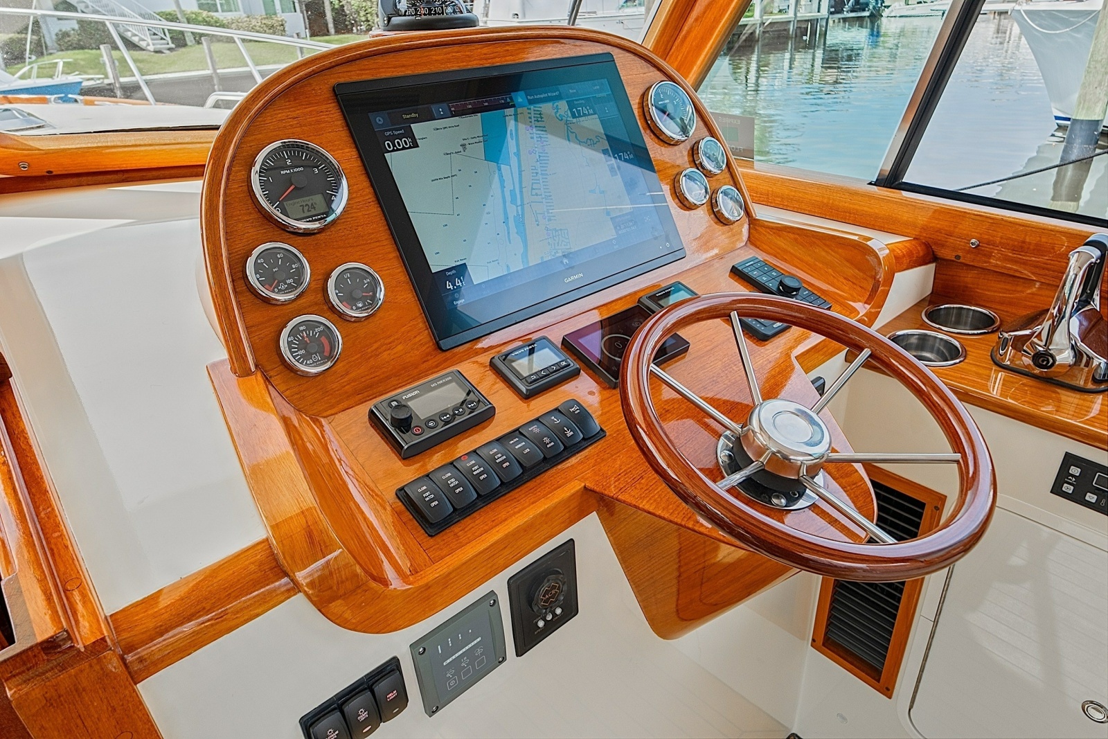 2018 Hinckley Picnic Boat 37 MKIII