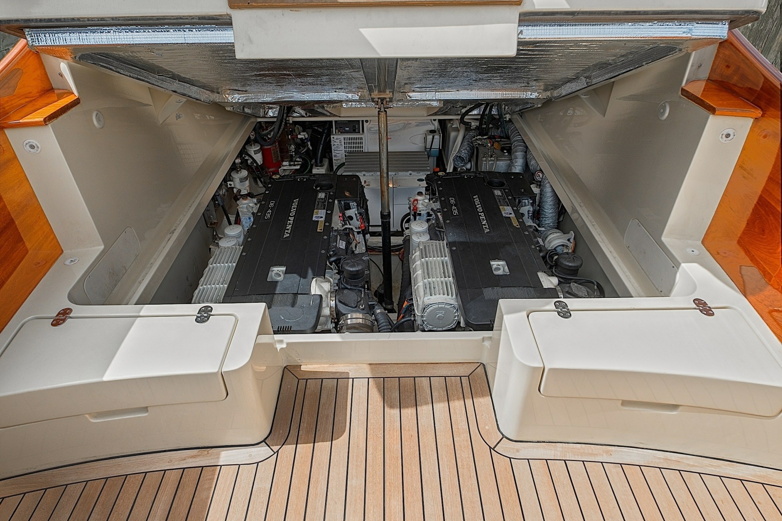 2018 Hinckley Picnic Boat 37 MKIII