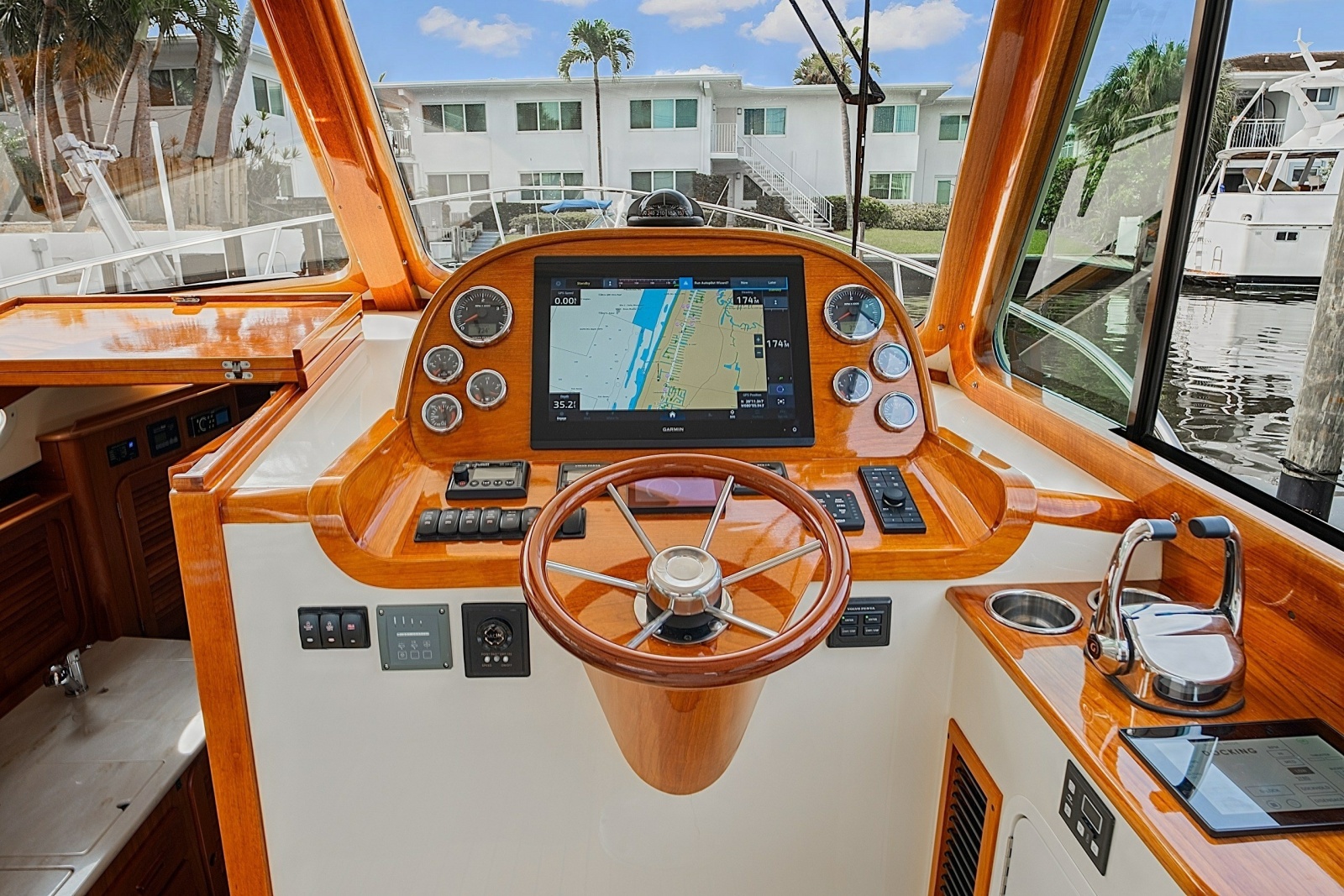 2018 Hinckley Picnic Boat 37 MKIII
