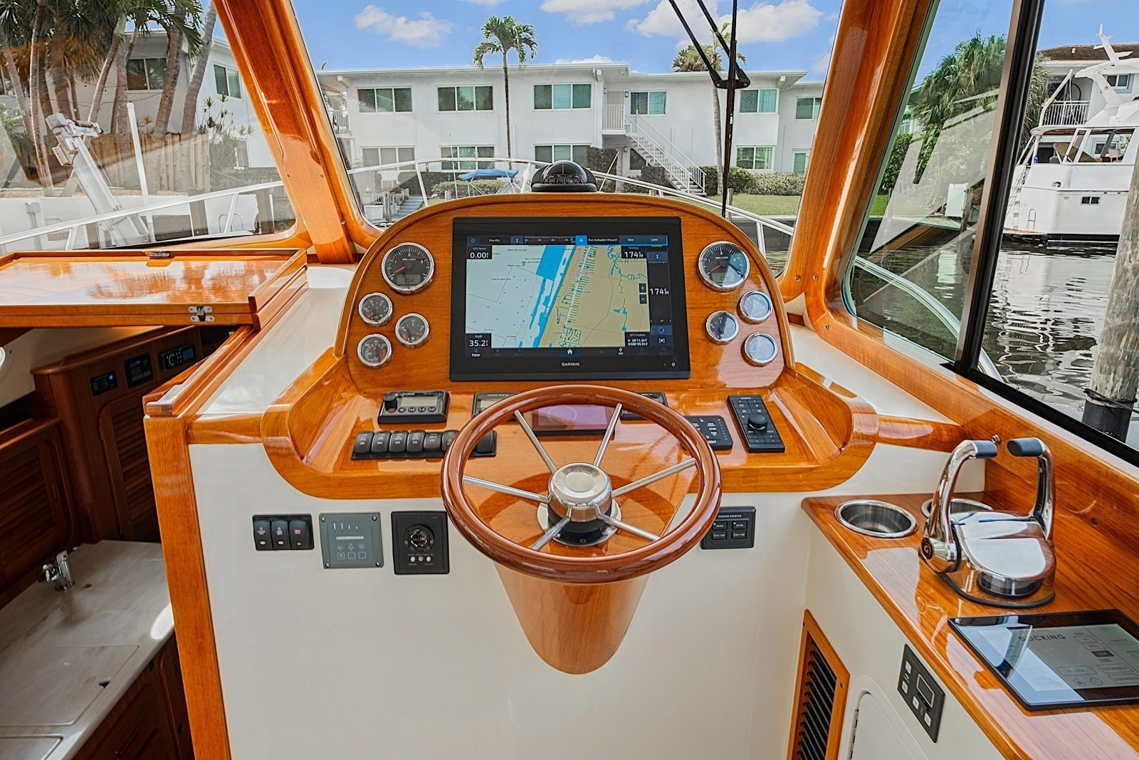 2018 Hinckley Picnic Boat 37 MKIII