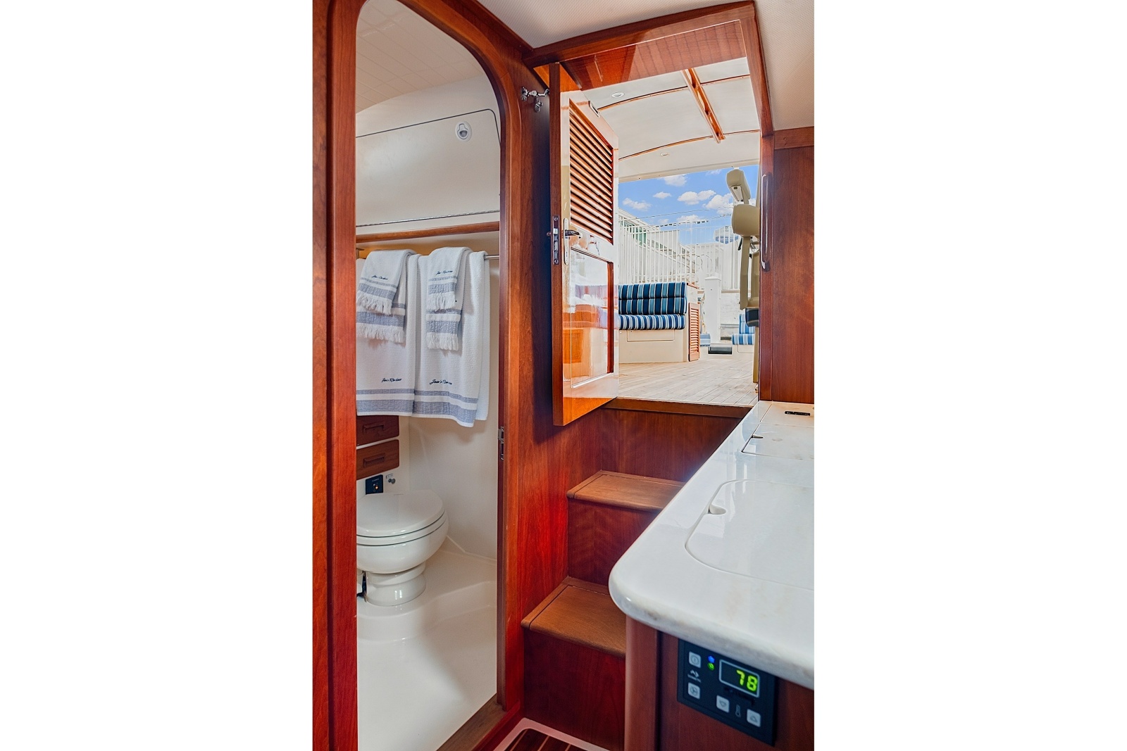 2018 Hinckley Picnic Boat 37 MKIII