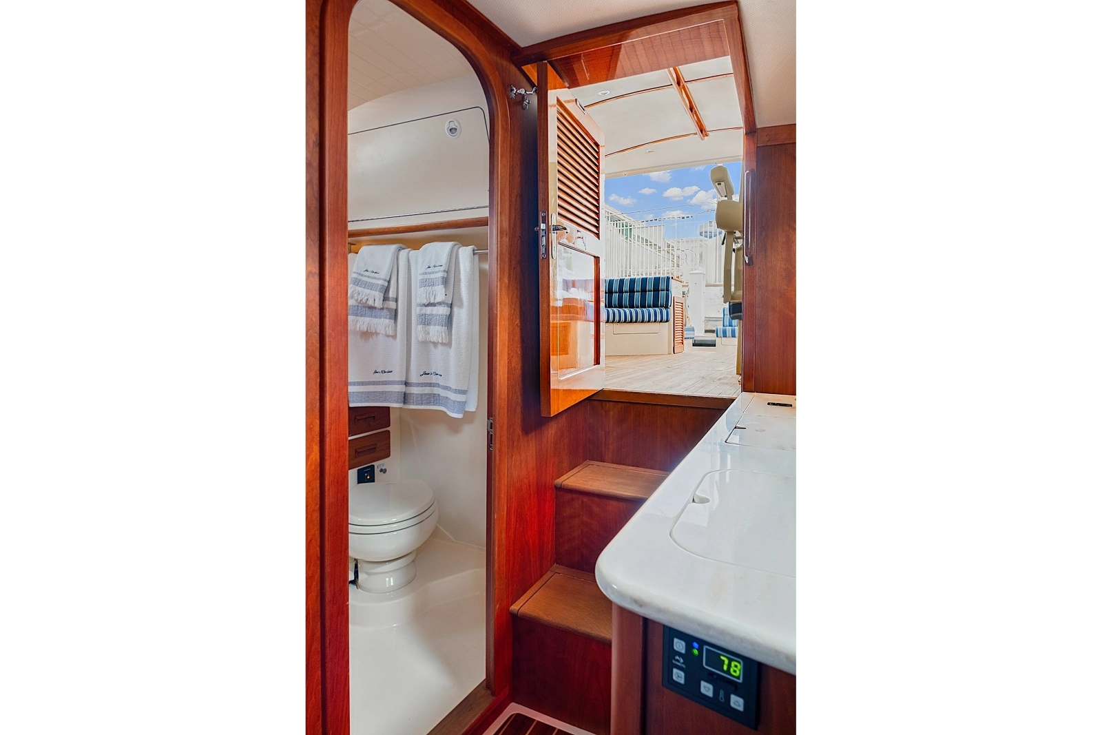 2018 Hinckley Picnic Boat 37 MKIII