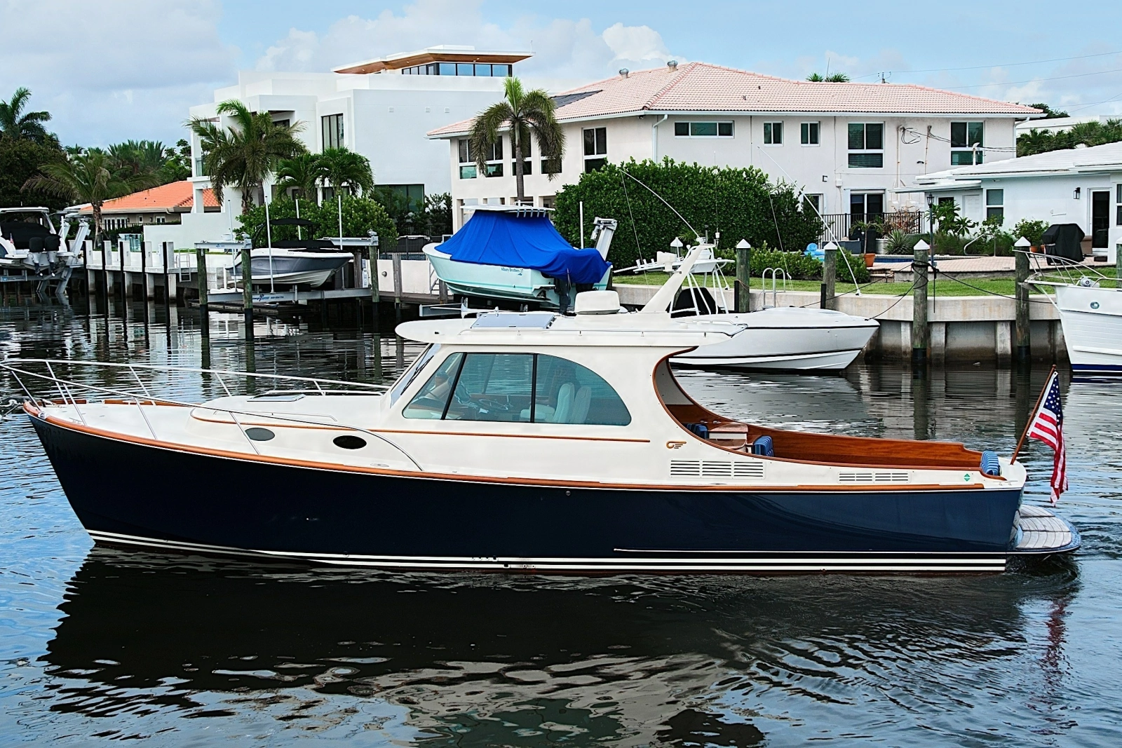 2018 Hinckley Picnic Boat 37 MKIII
