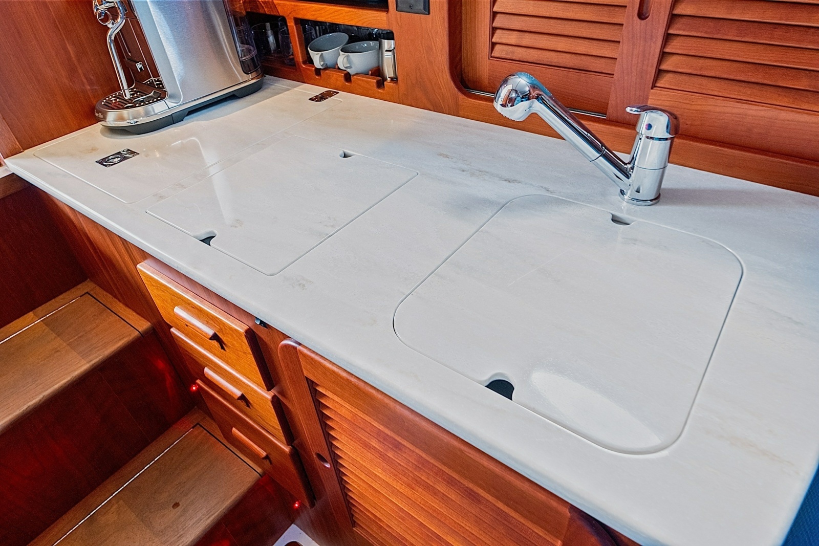 2018 Hinckley Picnic Boat 37 MKIII