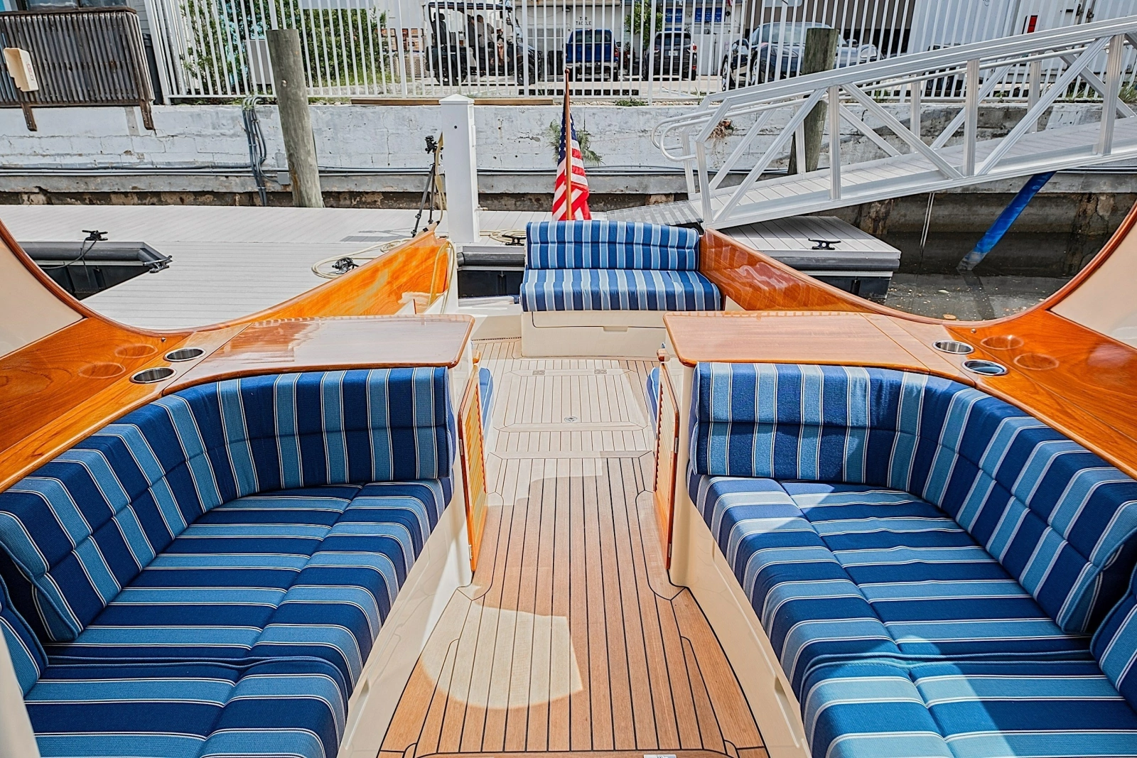 2018 Hinckley Picnic Boat 37 MKIII