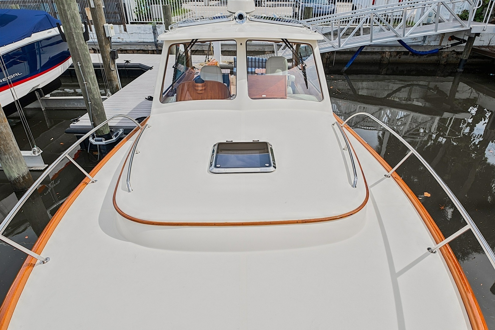 2018 Hinckley Picnic Boat 37 MKIII
