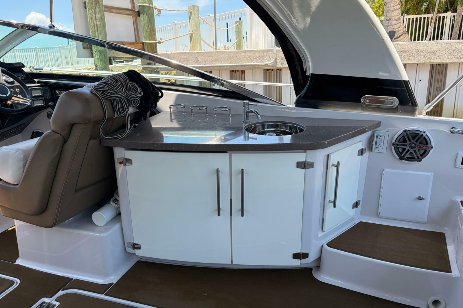 2016 Four Winns H290