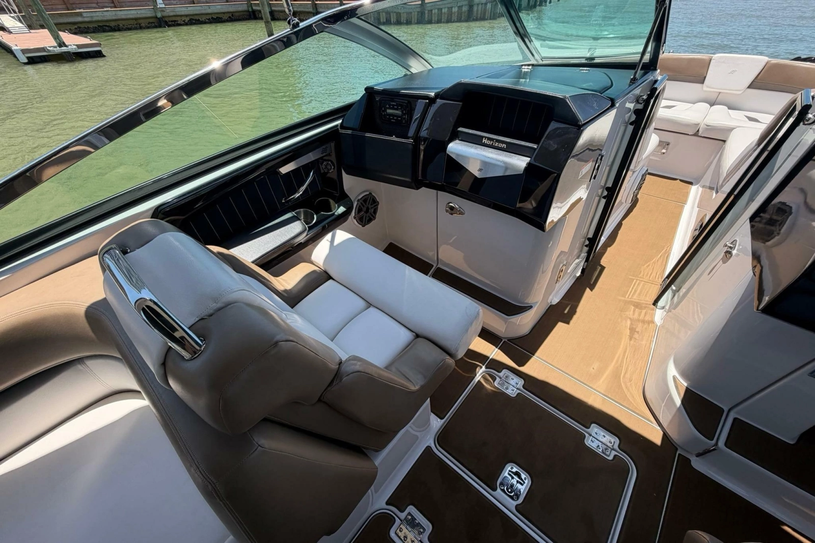 2016 Four Winns H290