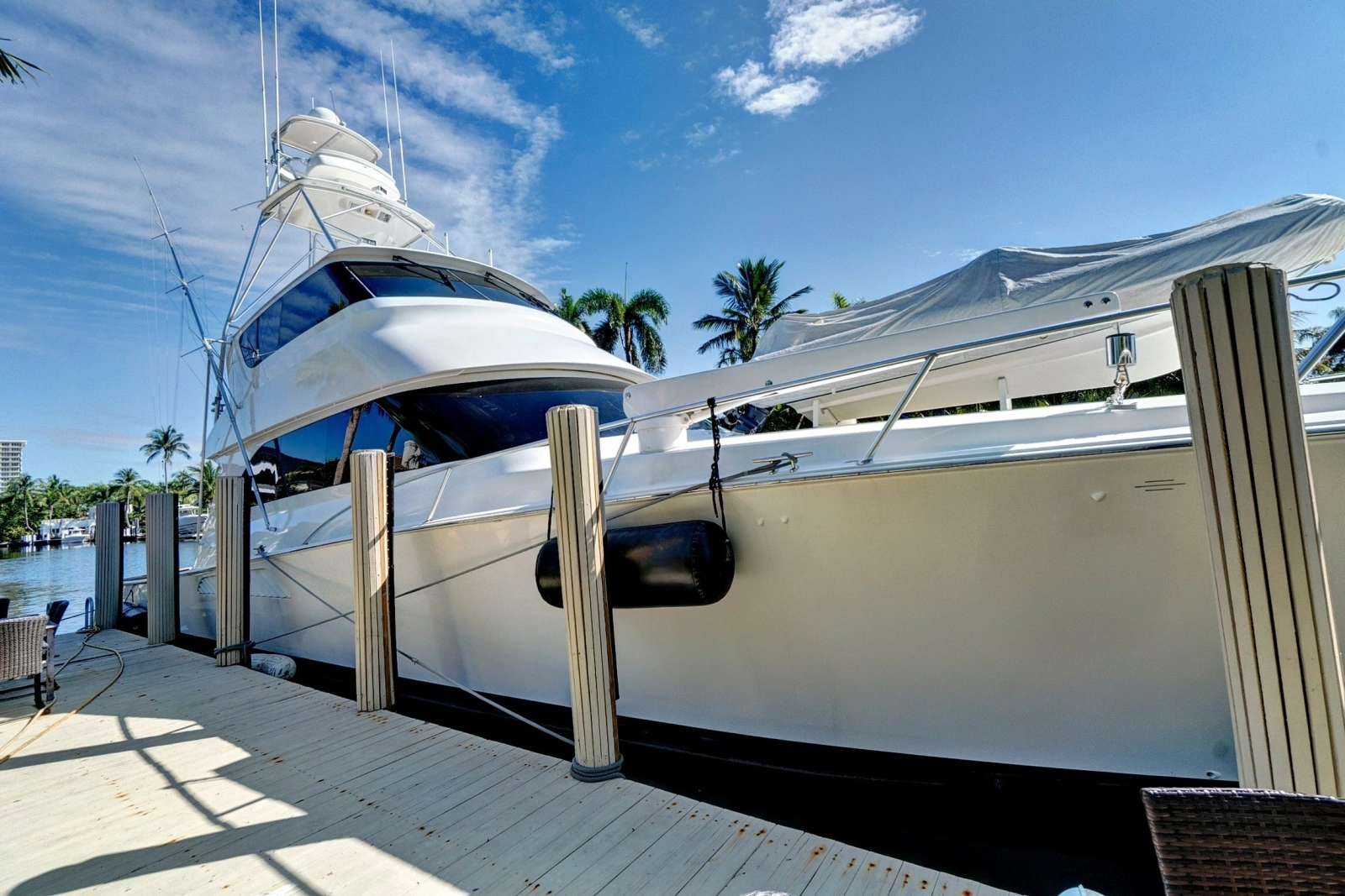 2008 Viking 74 Enclosed Bridge