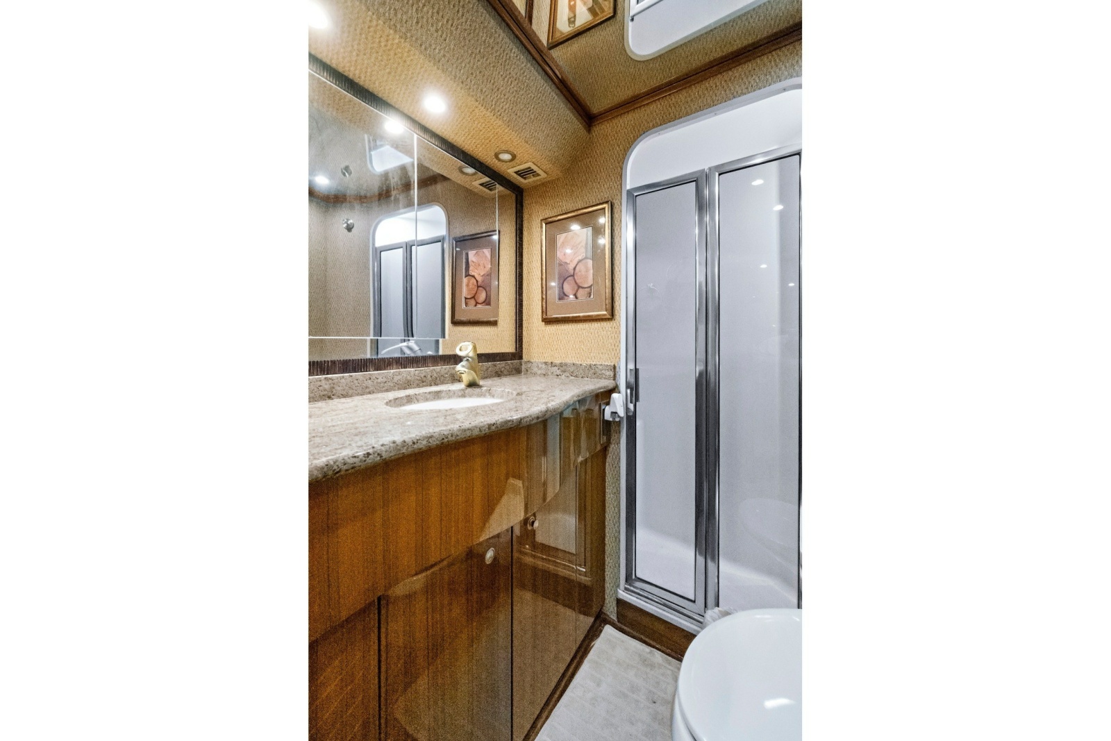 2008 Viking 74 Enclosed Bridge