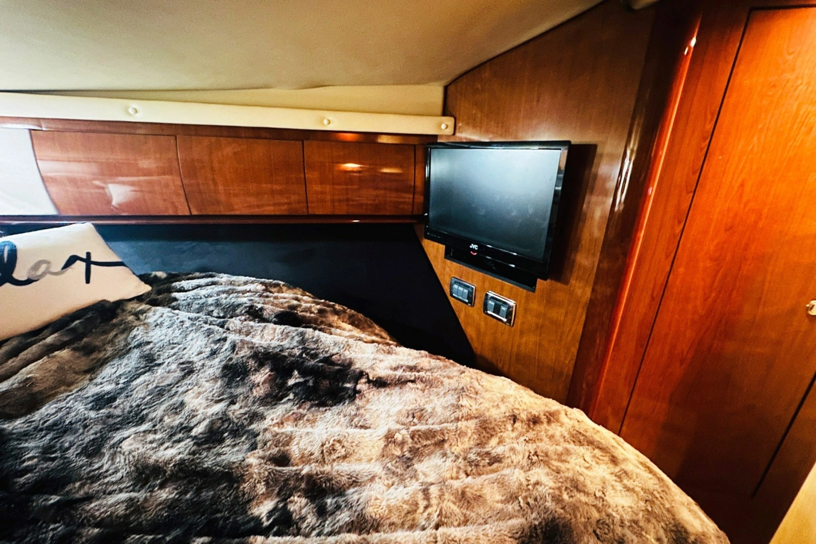 2003 Sea Ray 420 Sundancer