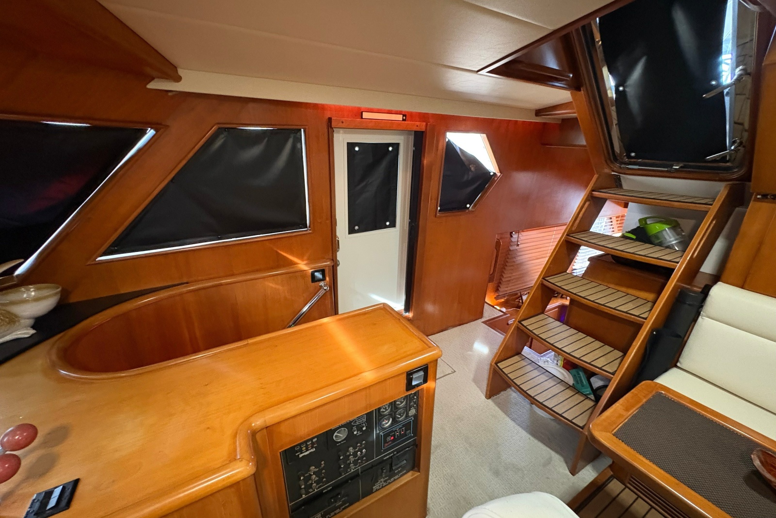 2003 Symbol 50 Pilothouse
