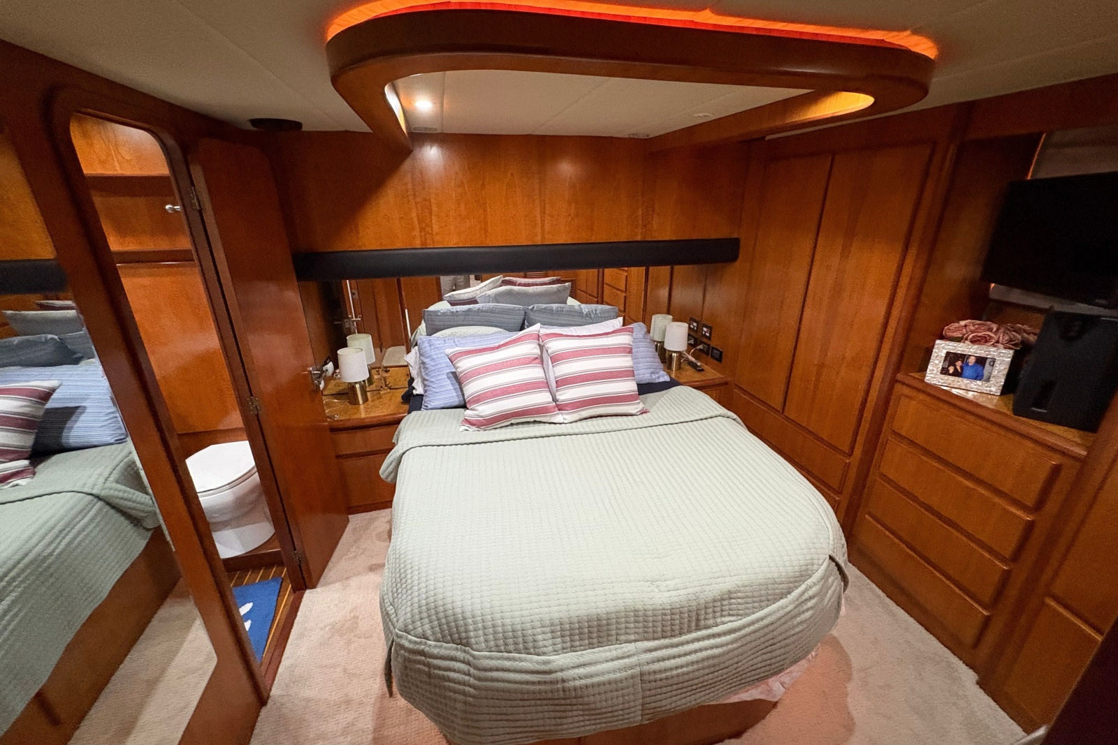 2003 Symbol 50 Pilothouse