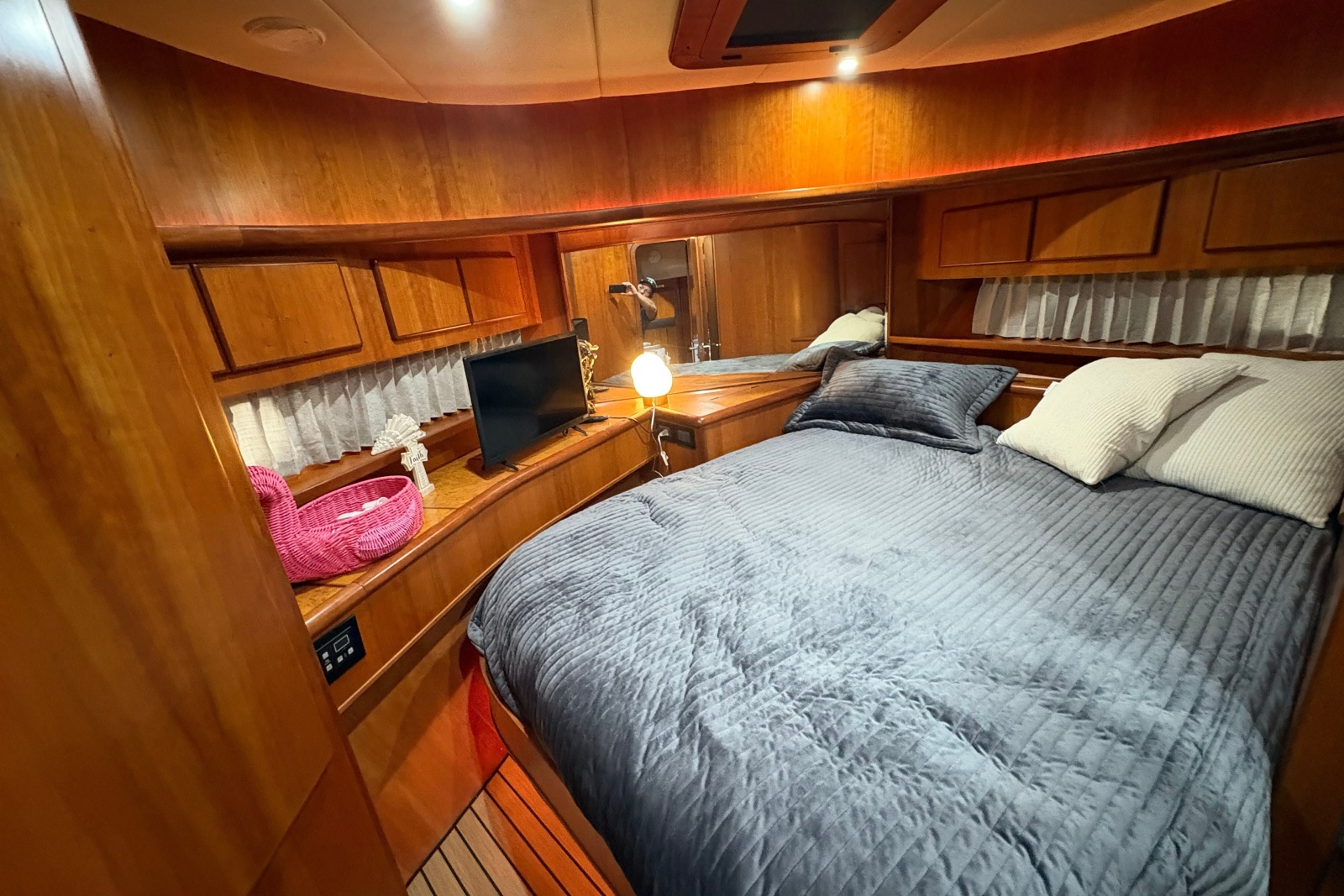 2003 Symbol 50 Pilothouse