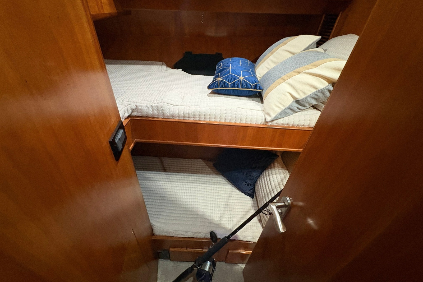2003 Symbol 50 Pilothouse