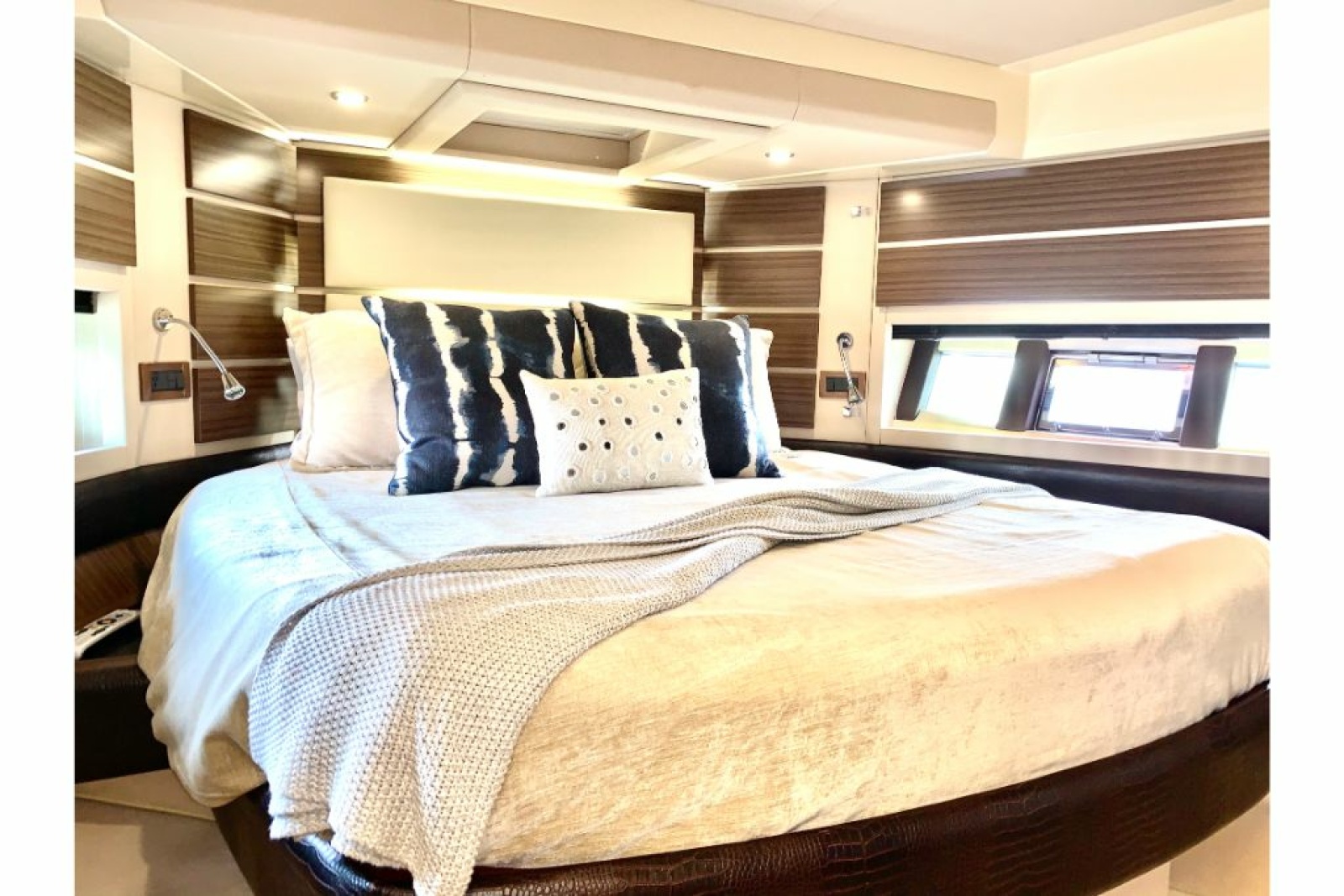 2016 Azimut FLY 60