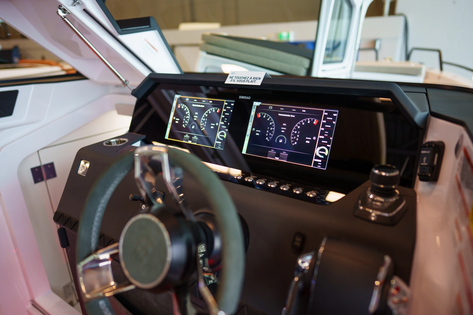 2025 Axopar 37 XC Cross Cabin