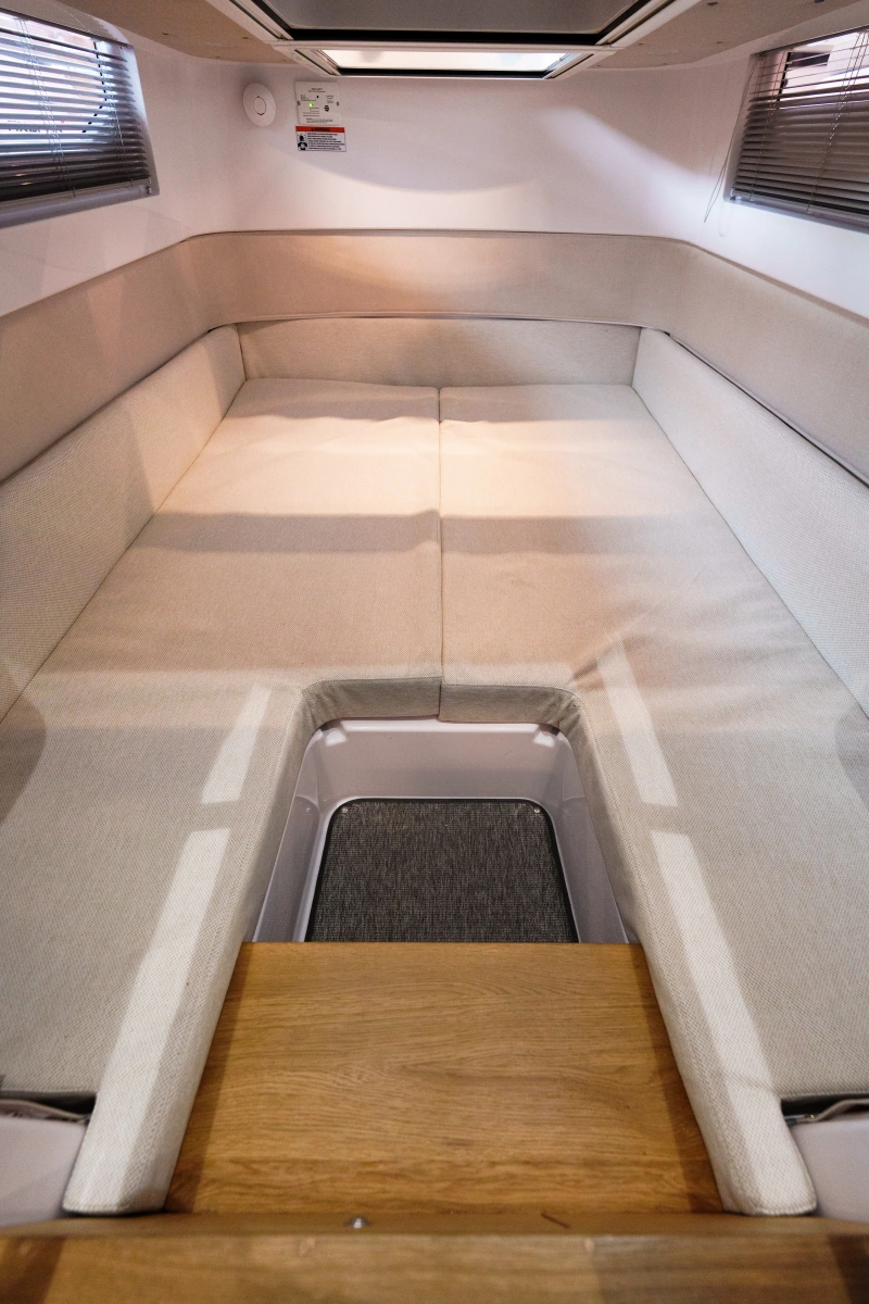 2025 Axopar 37 XC Cross Cabin