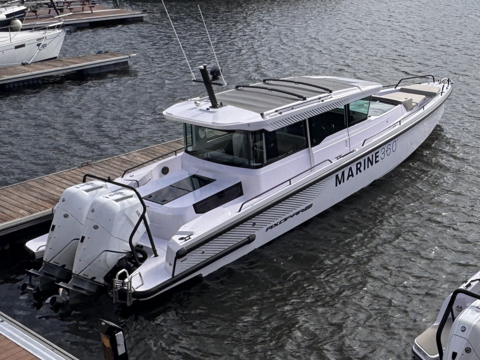 2025 Axopar 37 XC Cross Cabin