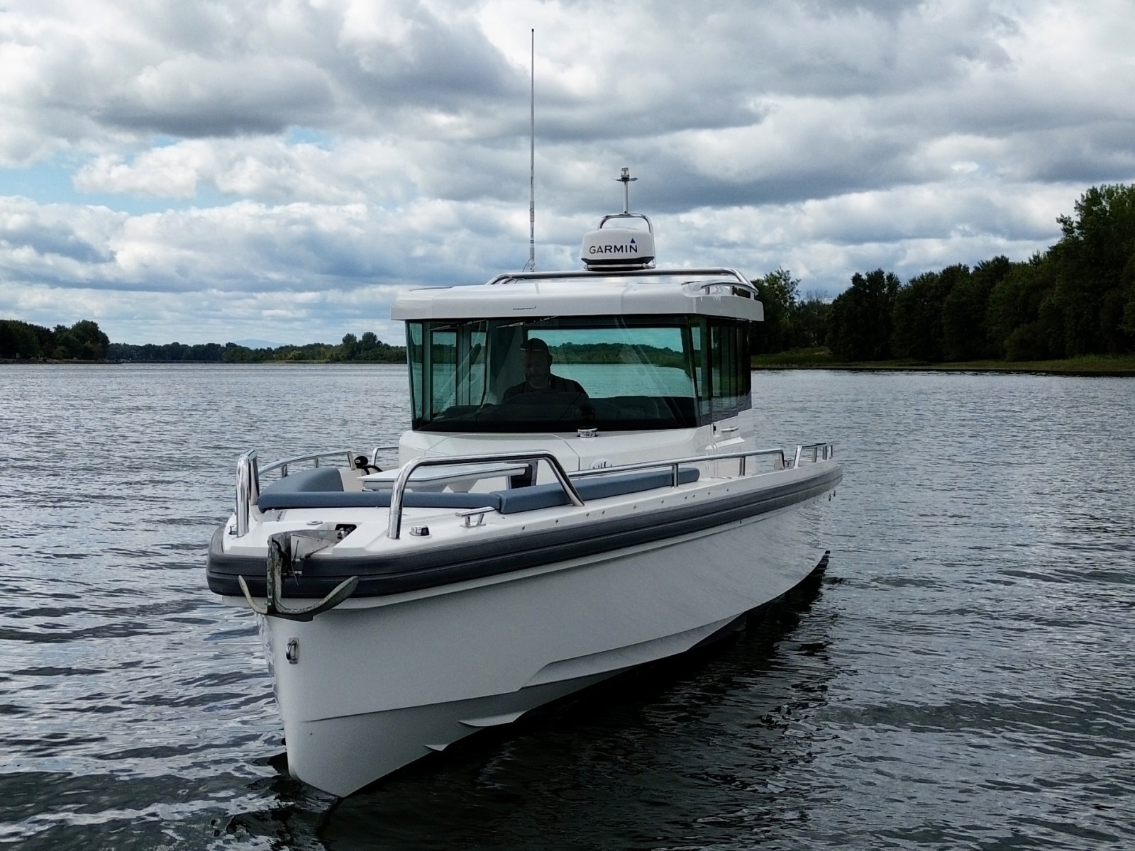 2018 Axopar 28 XC CROSS CABIN