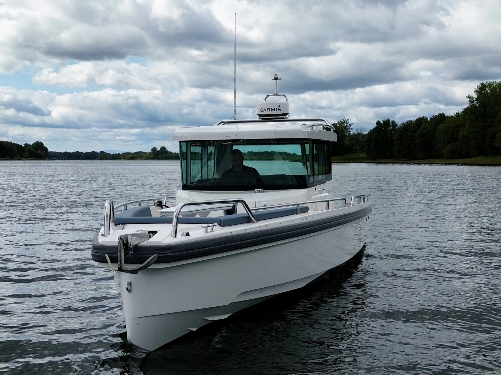 2018 Axopar 28 XC CROSS CABIN