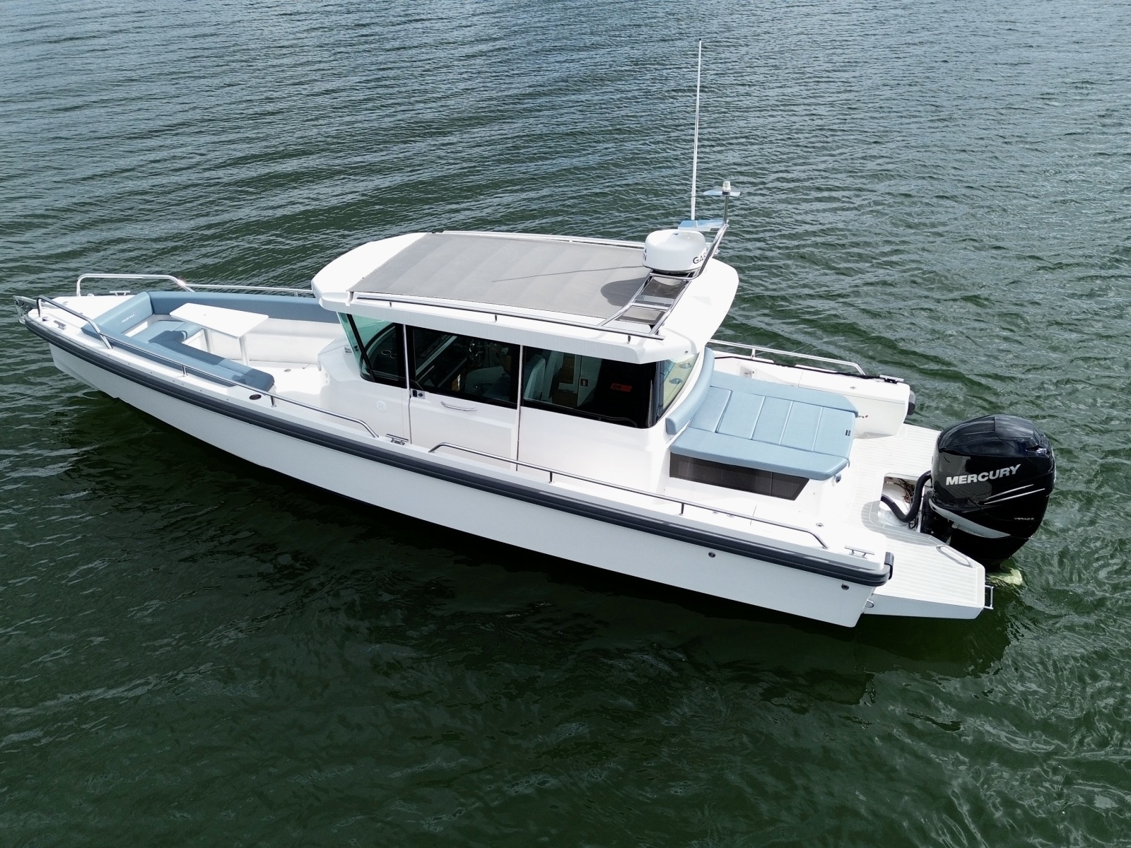 2018 Axopar 28 XC CROSS CABIN