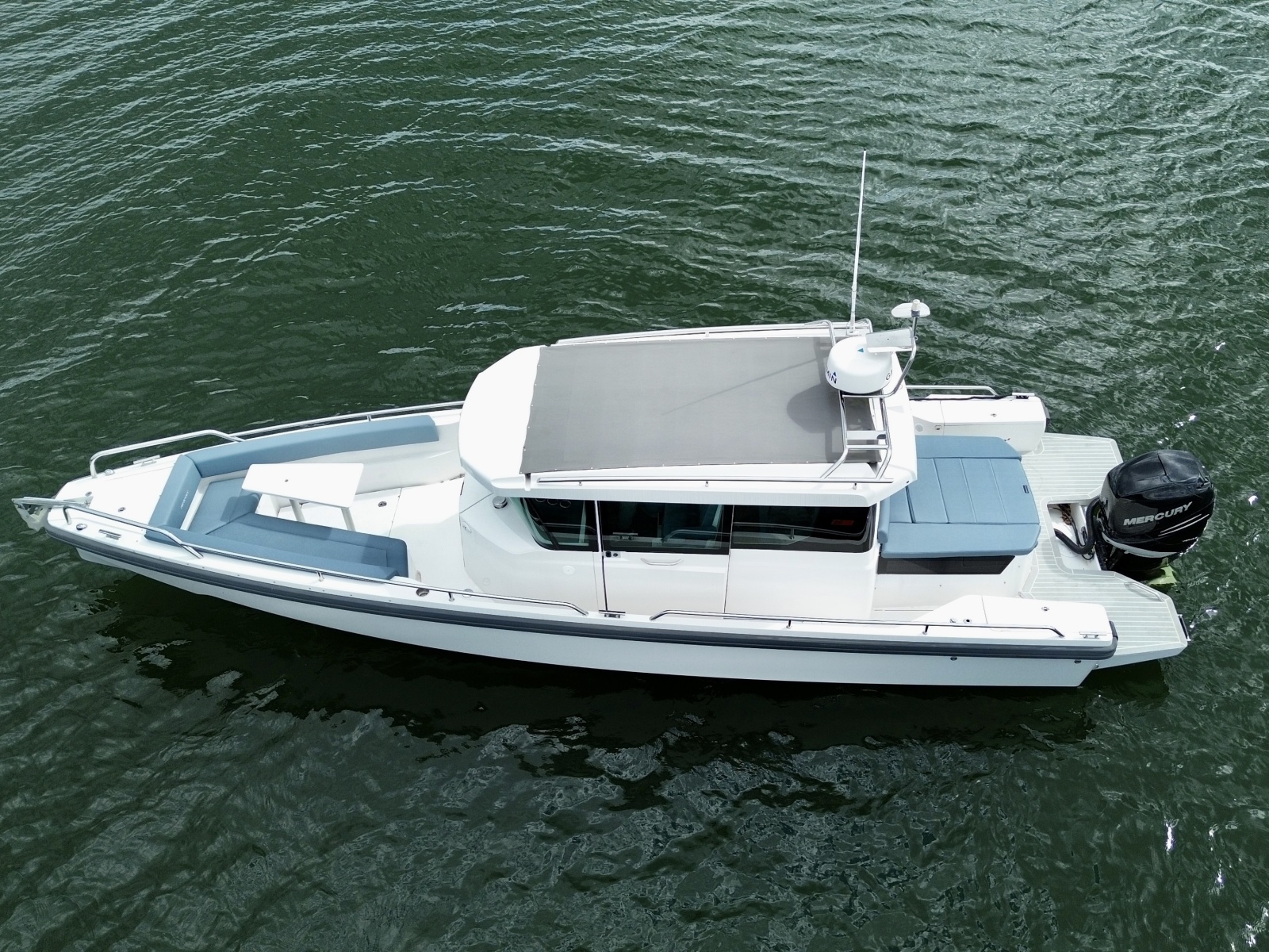 2018 Axopar 28 XC CROSS CABIN