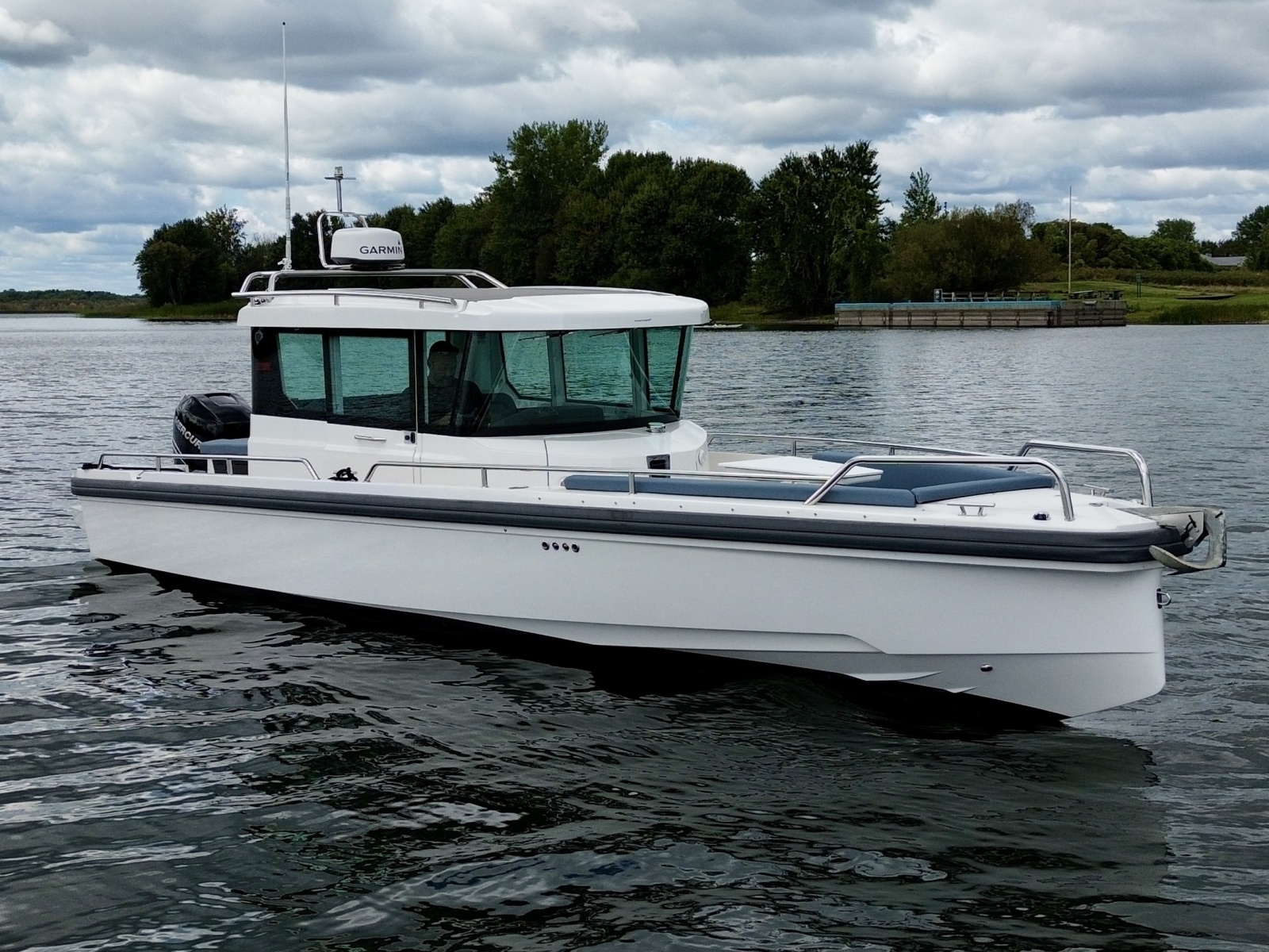 2018 Axopar 28 XC CROSS CABIN