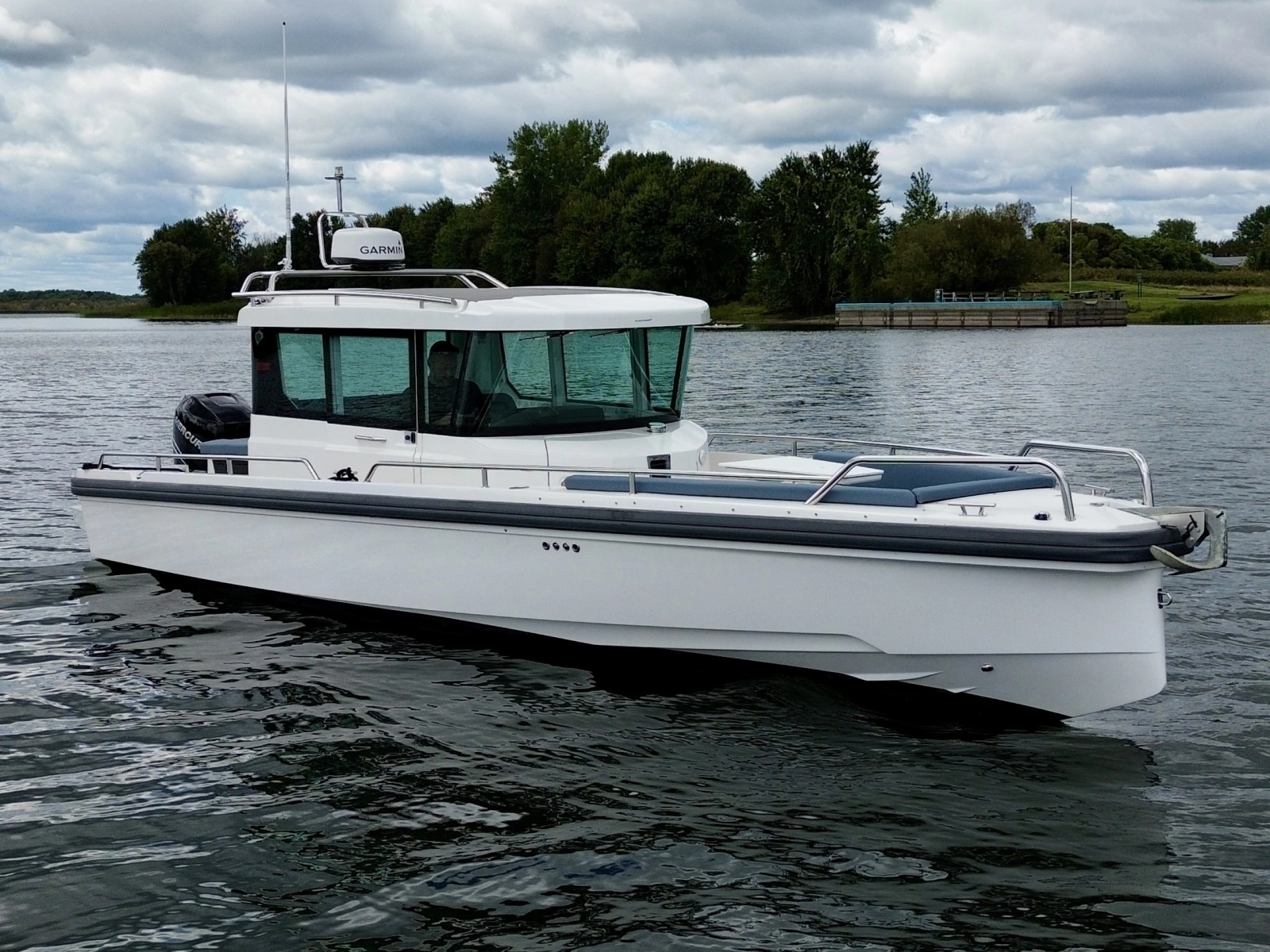 2018 Axopar 28 XC CROSS CABIN