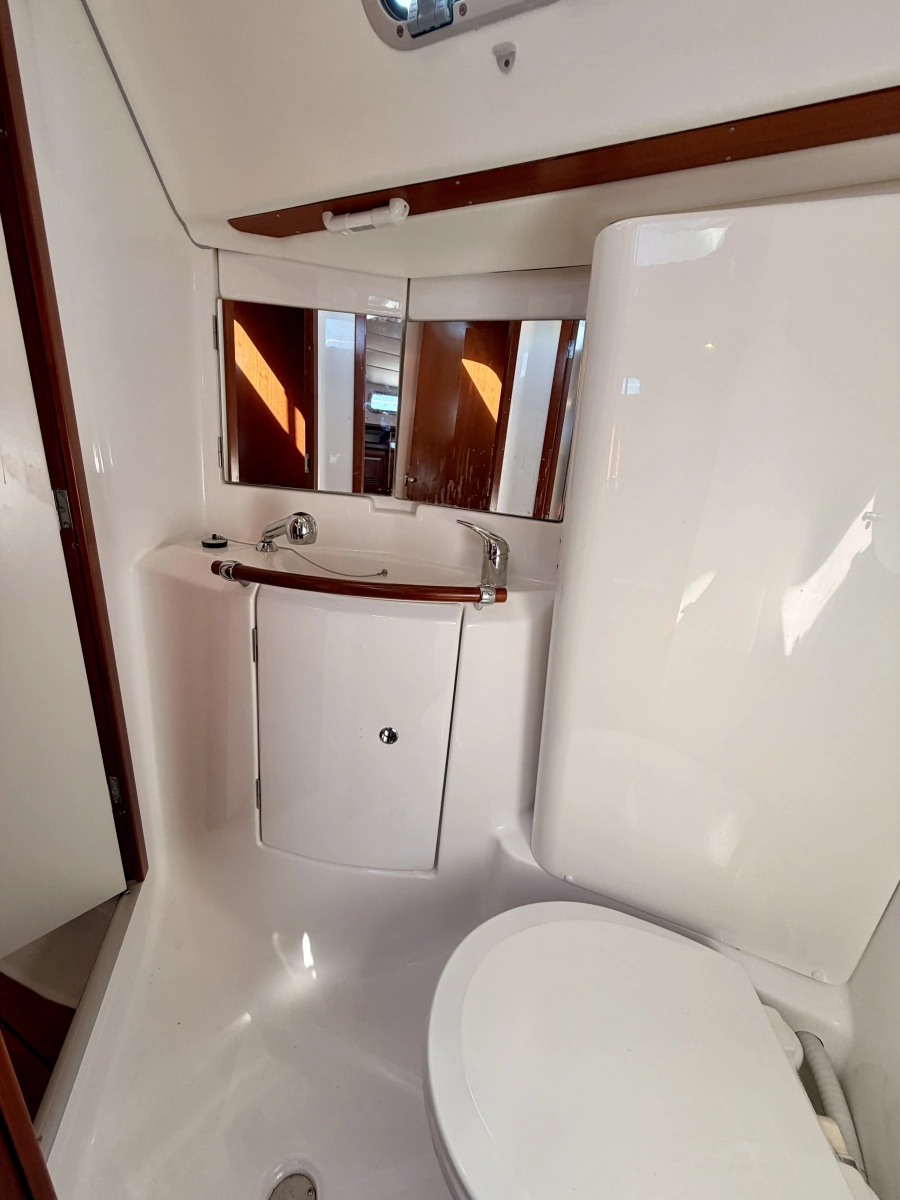 2006 Beneteau 423