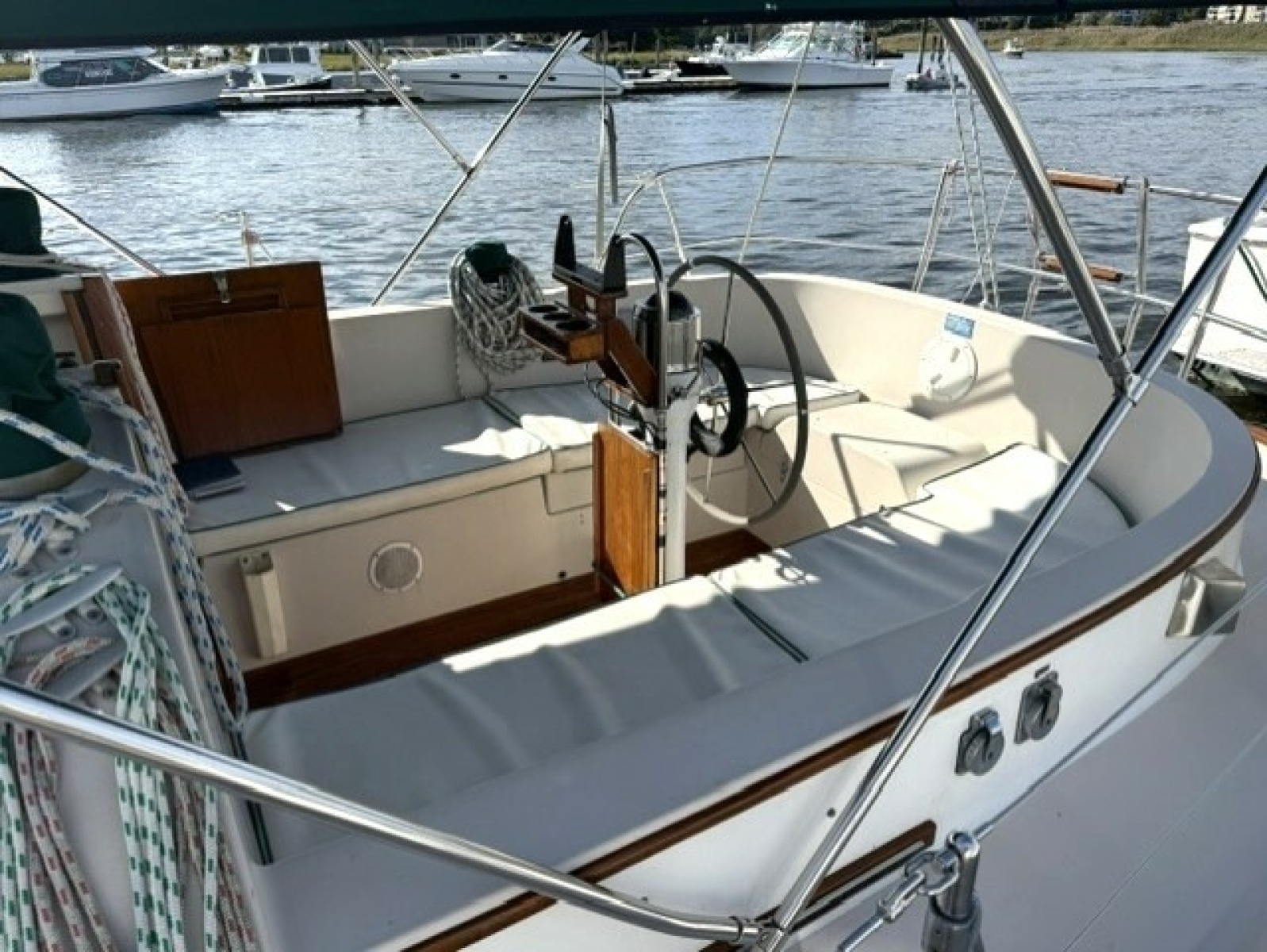 1985 Nonsuch Ultra