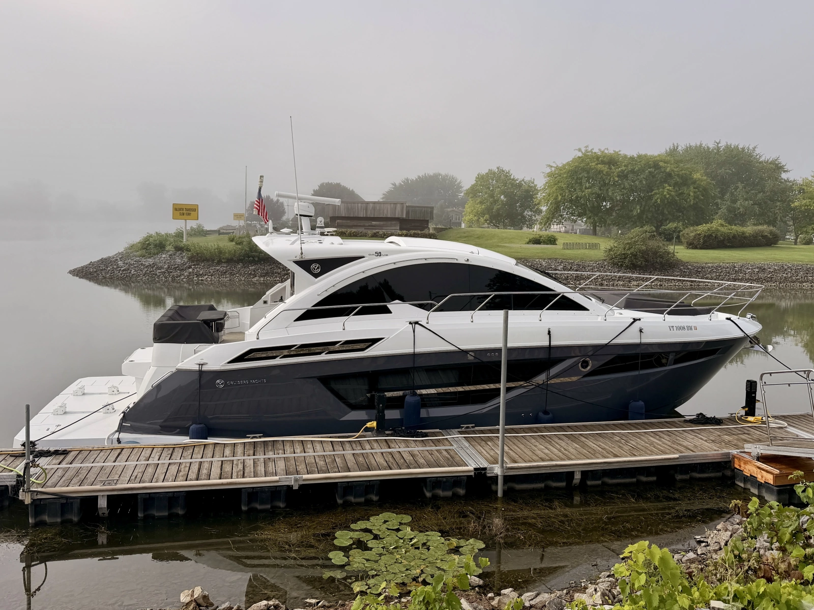 2023 Cruisers Yachts 50 Cantius