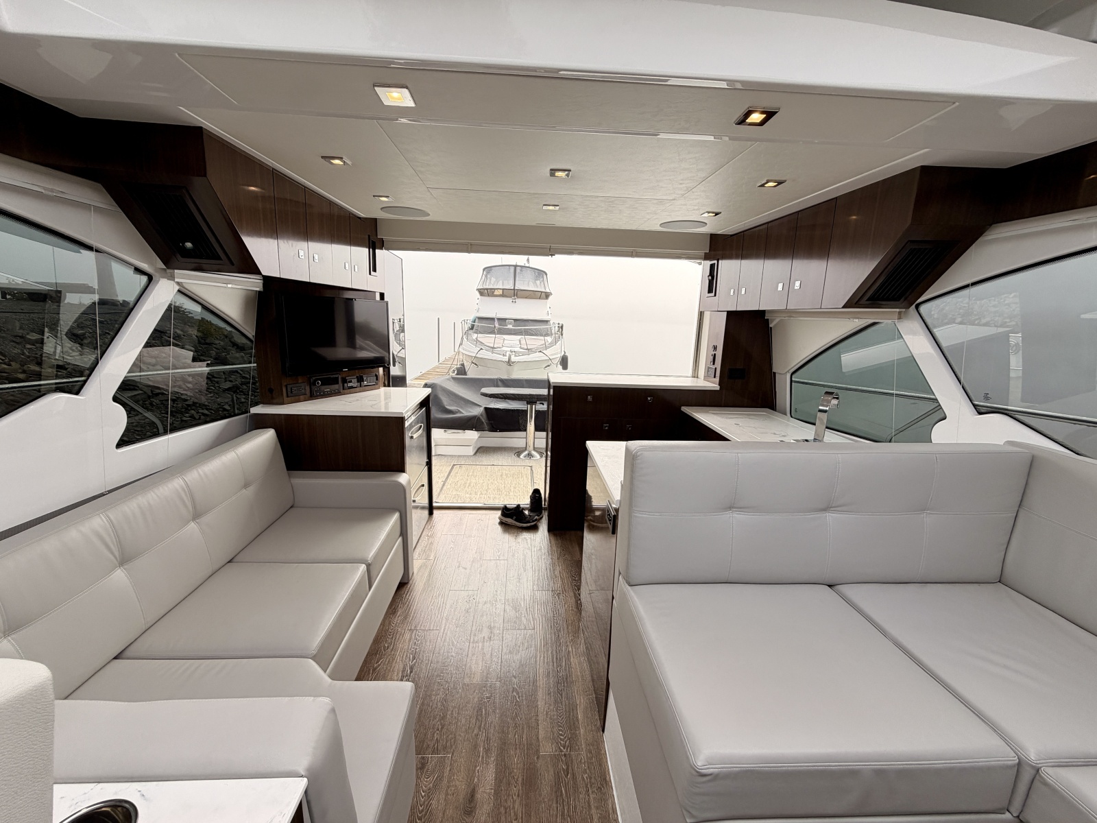 2023 Cruisers Yachts 50 Cantius