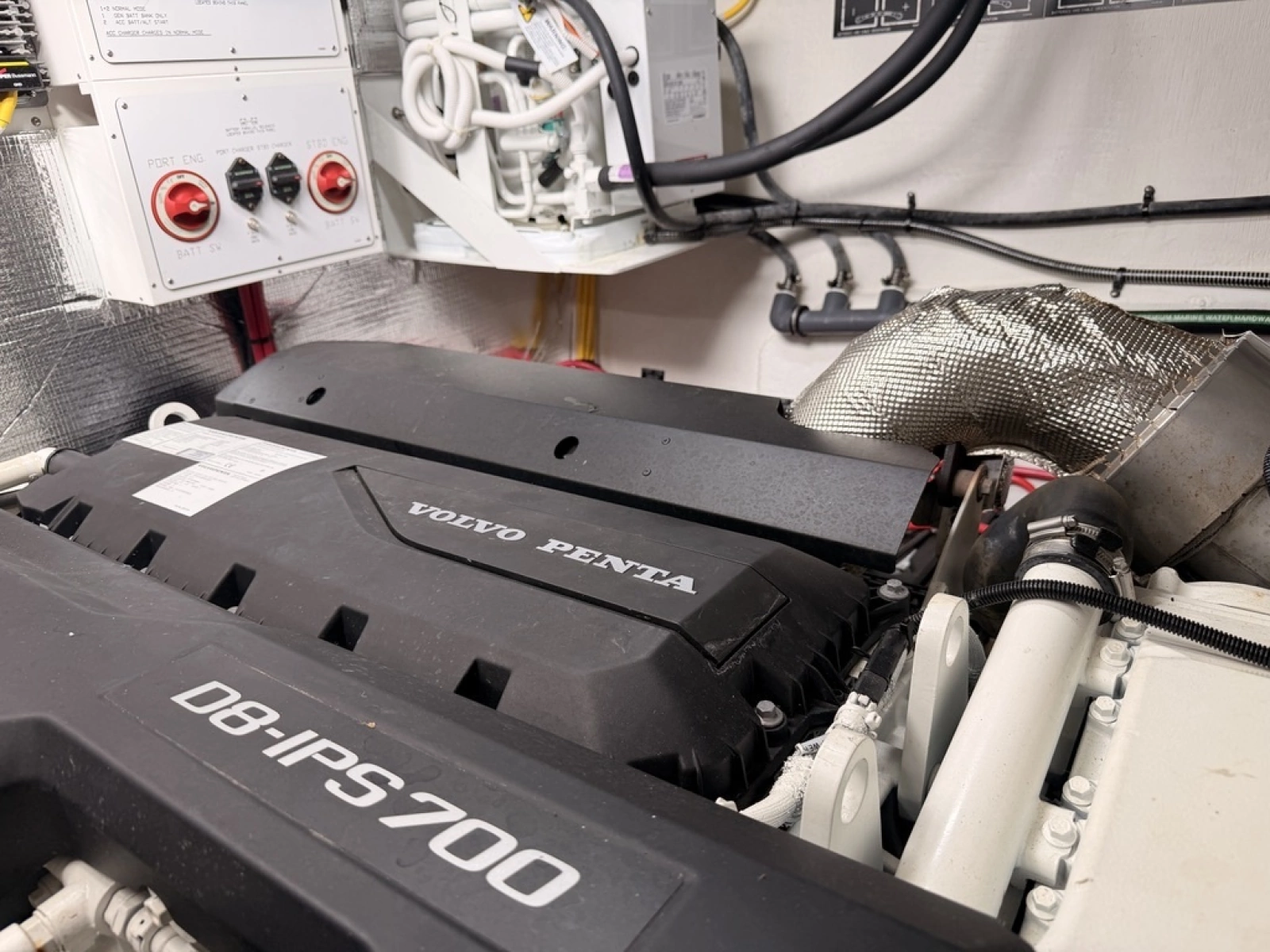 2023 Cruisers Yachts 50 Cantius