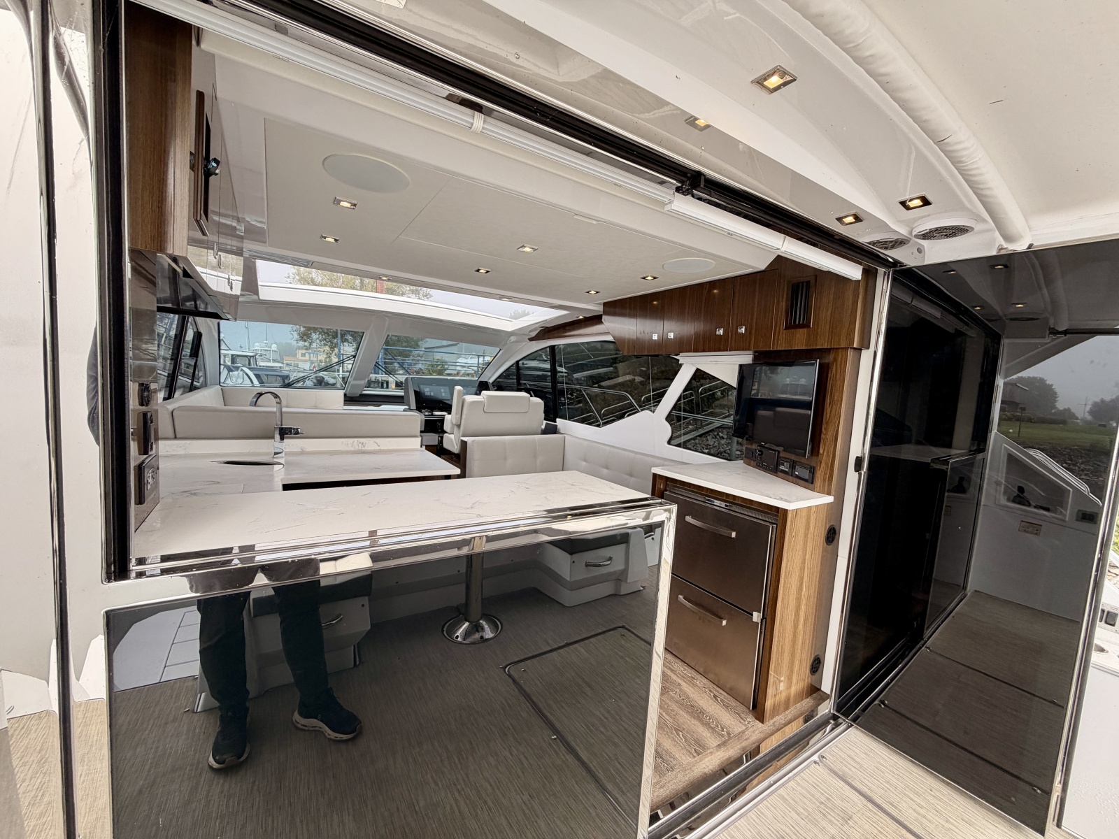 2023 Cruisers Yachts 50 Cantius