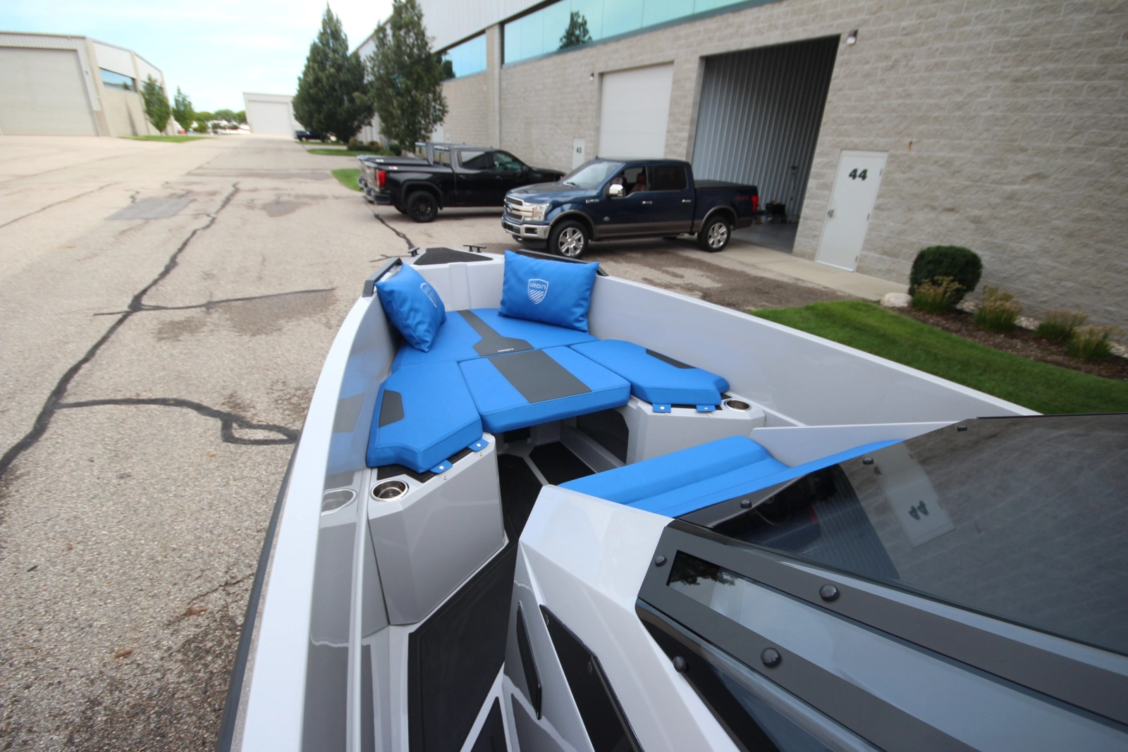 Introductory Pricing 25ft Iron Yacht For Sale
