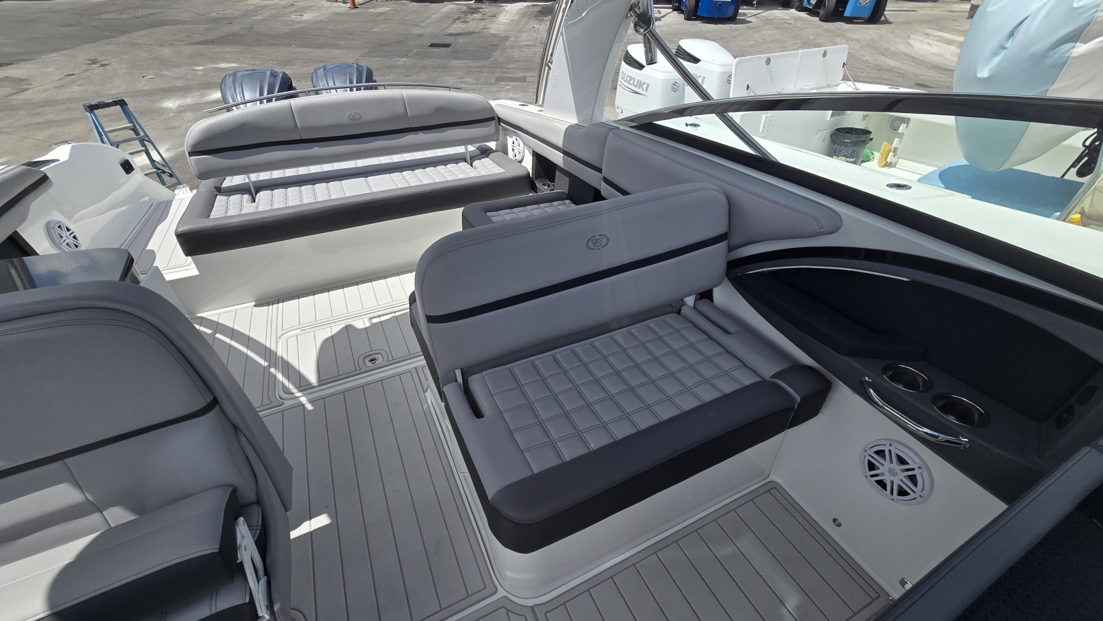 2023 Cobalt 30SC