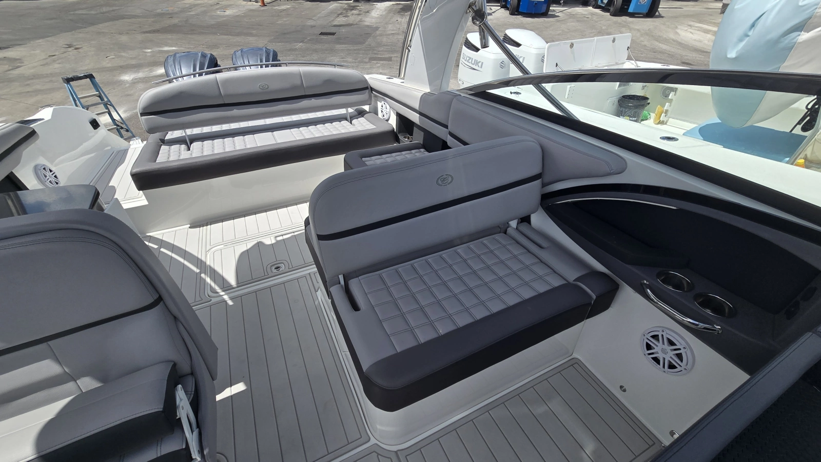 2023 Cobalt 30SC