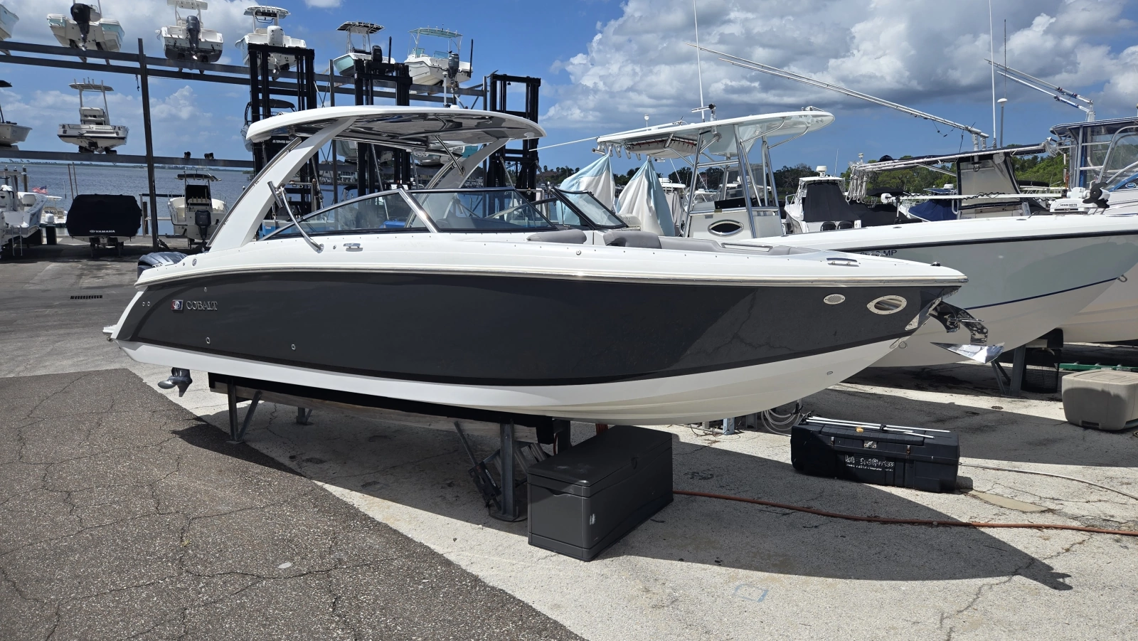 2023 Cobalt 30SC
